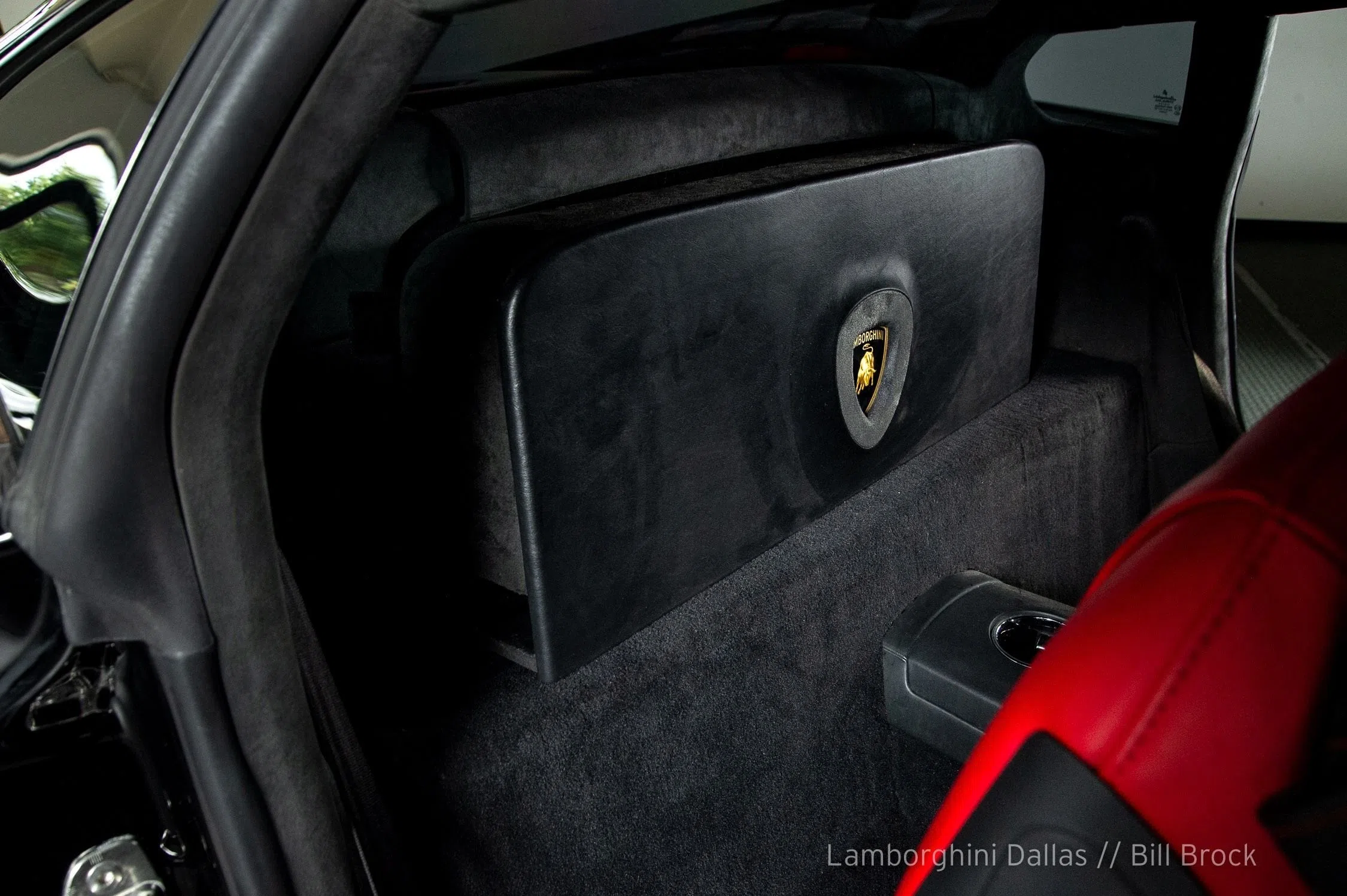 2013 Lamborghini Gallardo LP 560-4 Coupe interior, door panel