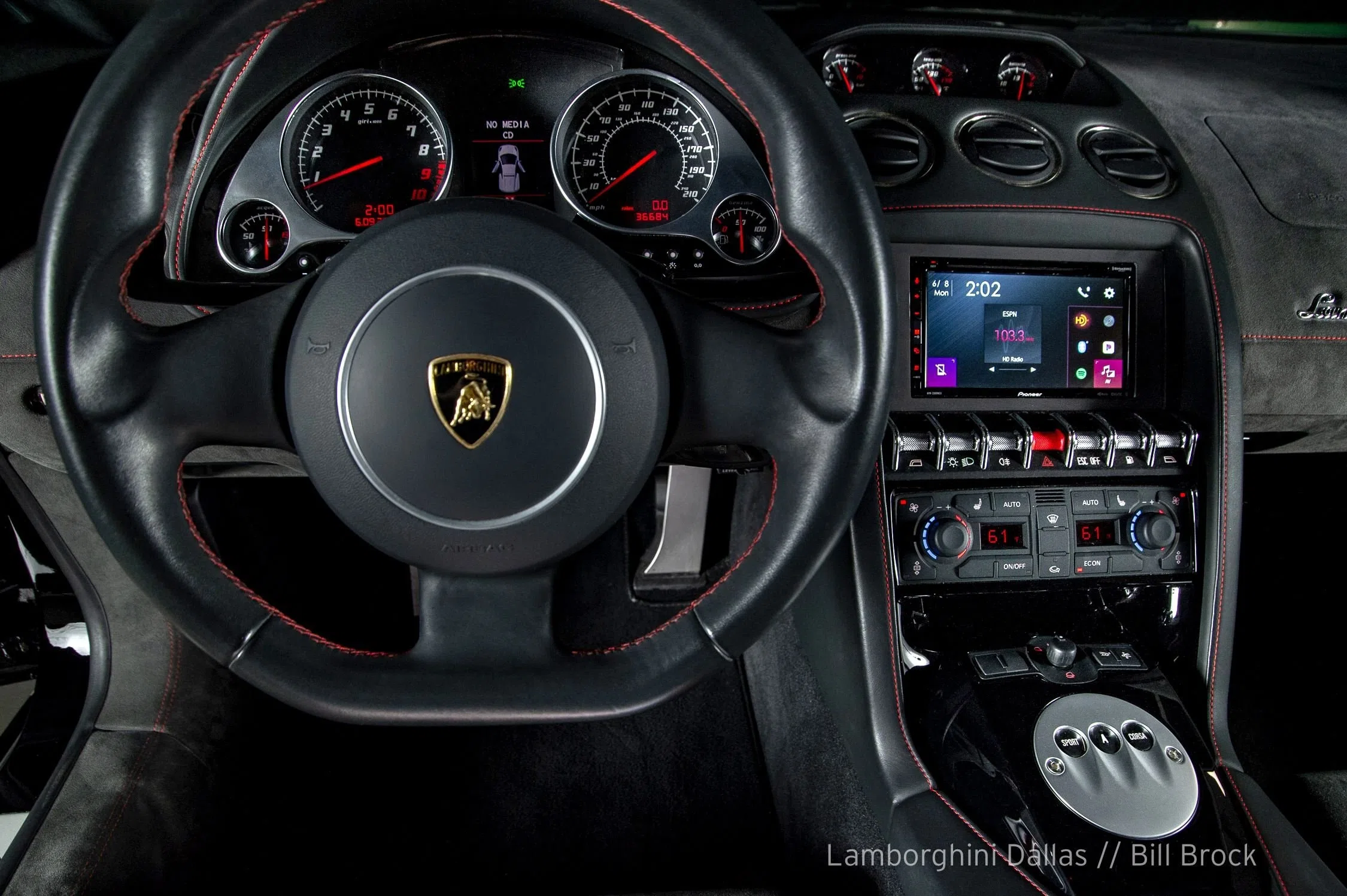 2013 Lamborghini Gallardo LP 560-4 Coupe interior, dashboard