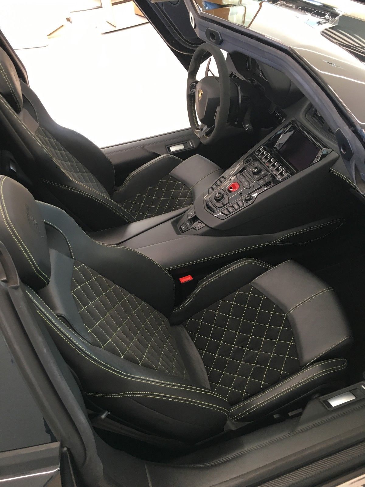 2015 Lamborghini Aventador LP 700-4 Roadster, 19/19