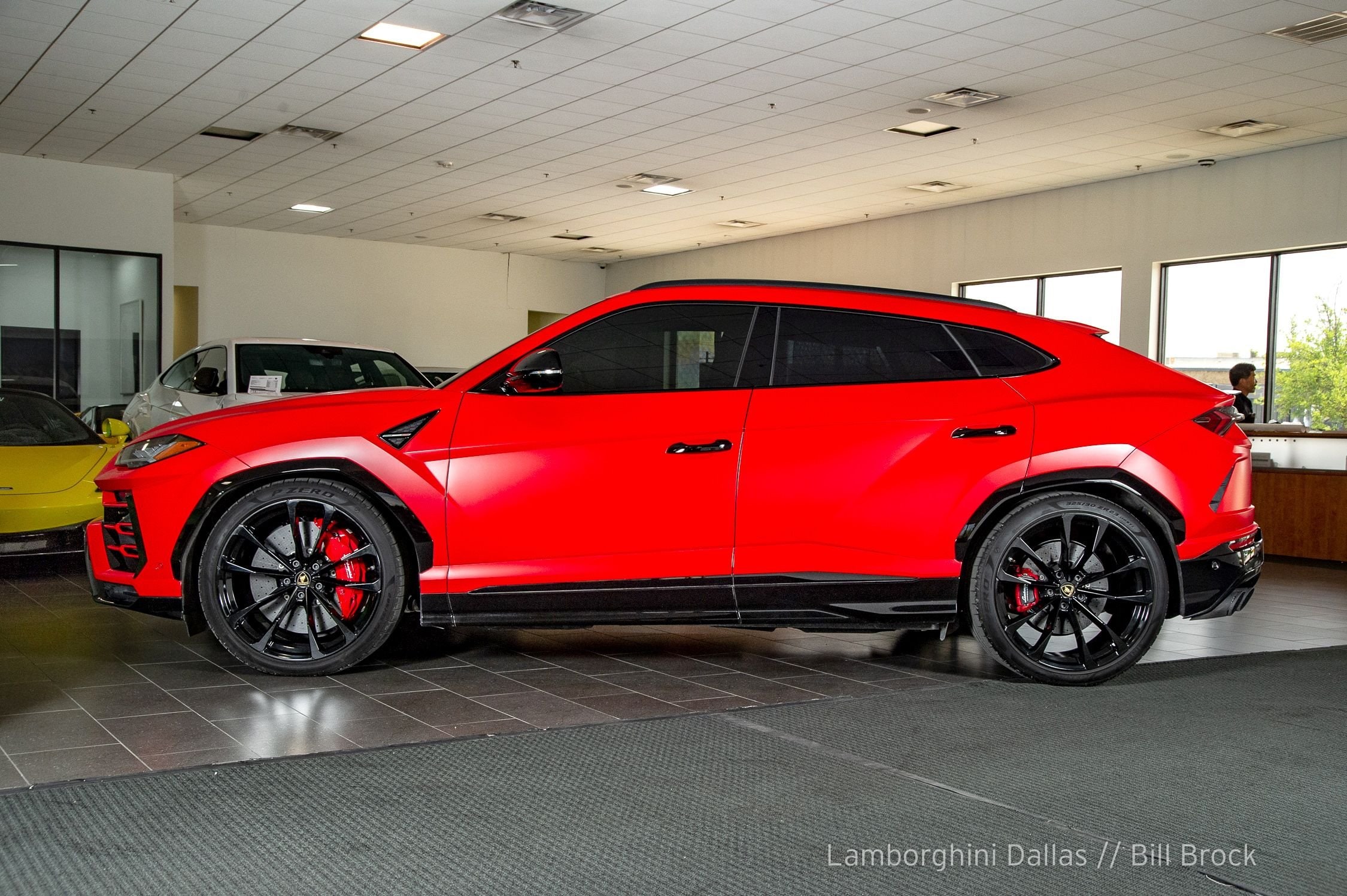 2019 Lamborghini Urus, 11/13