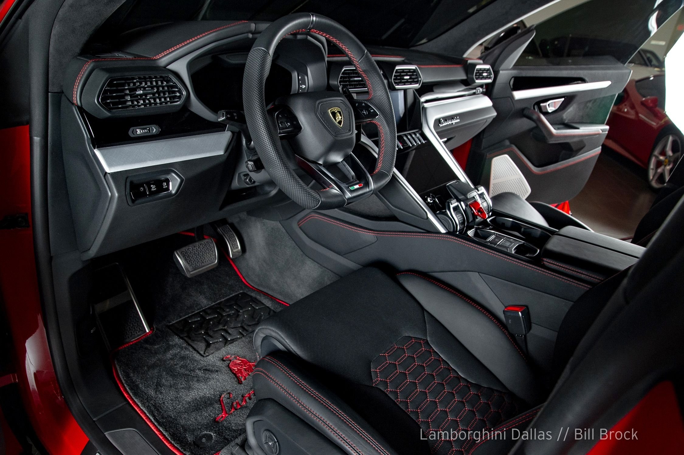 2019 Lamborghini Urus, 12/13