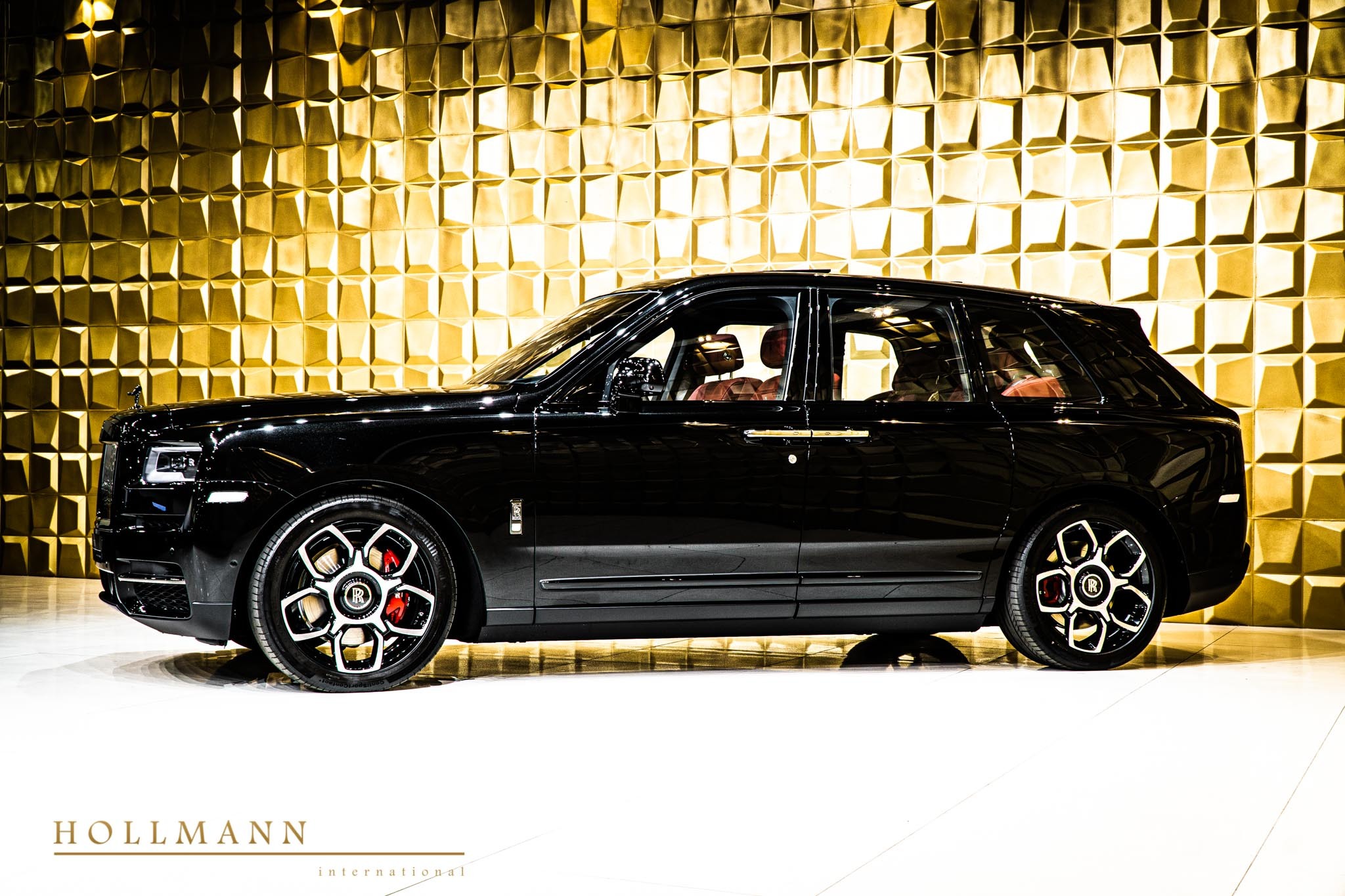 2020 Rolls-Royce Cullinan Black Badge, 6/20