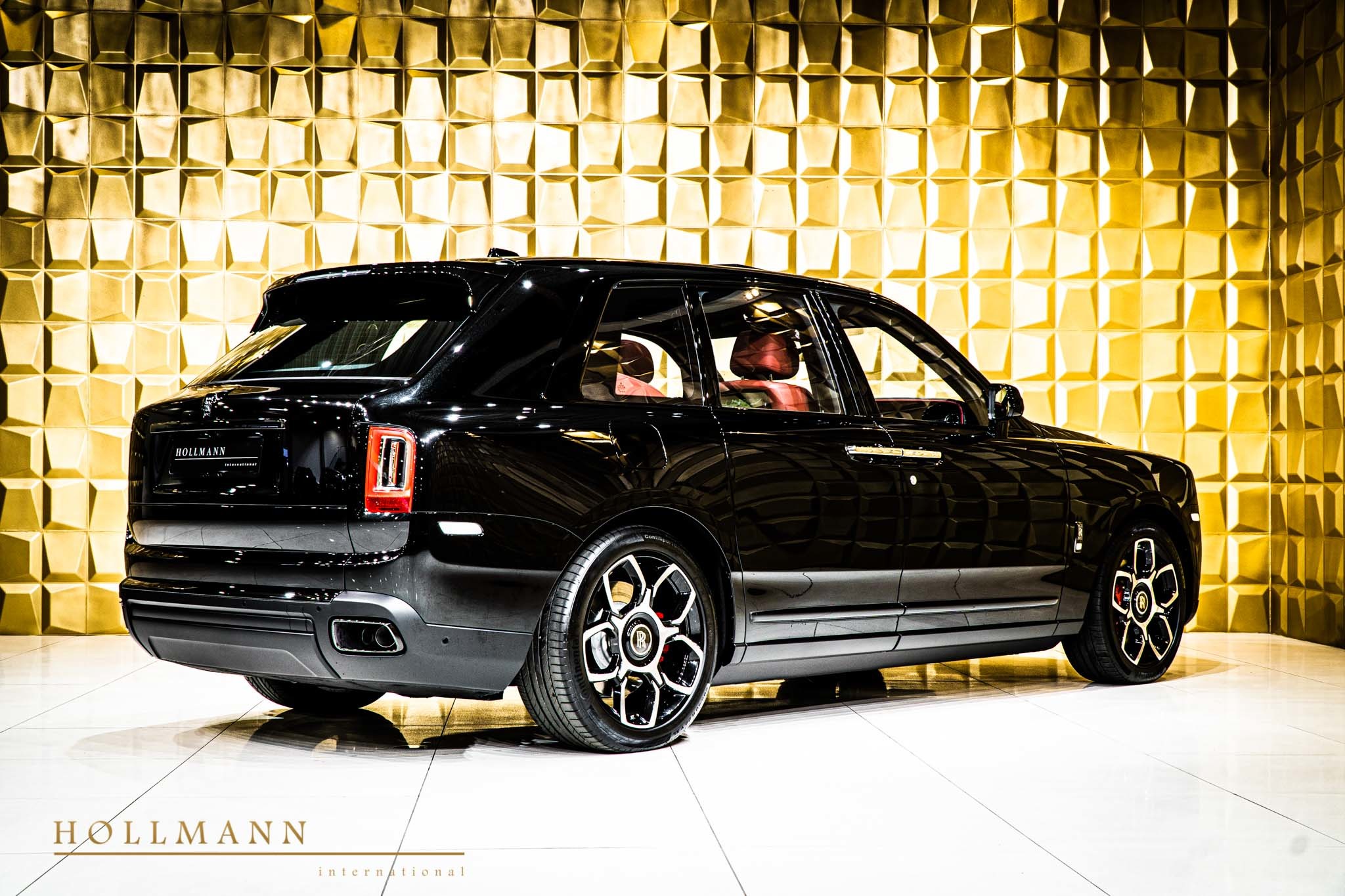 2020 Rolls-Royce Cullinan Black Badge, 10/20