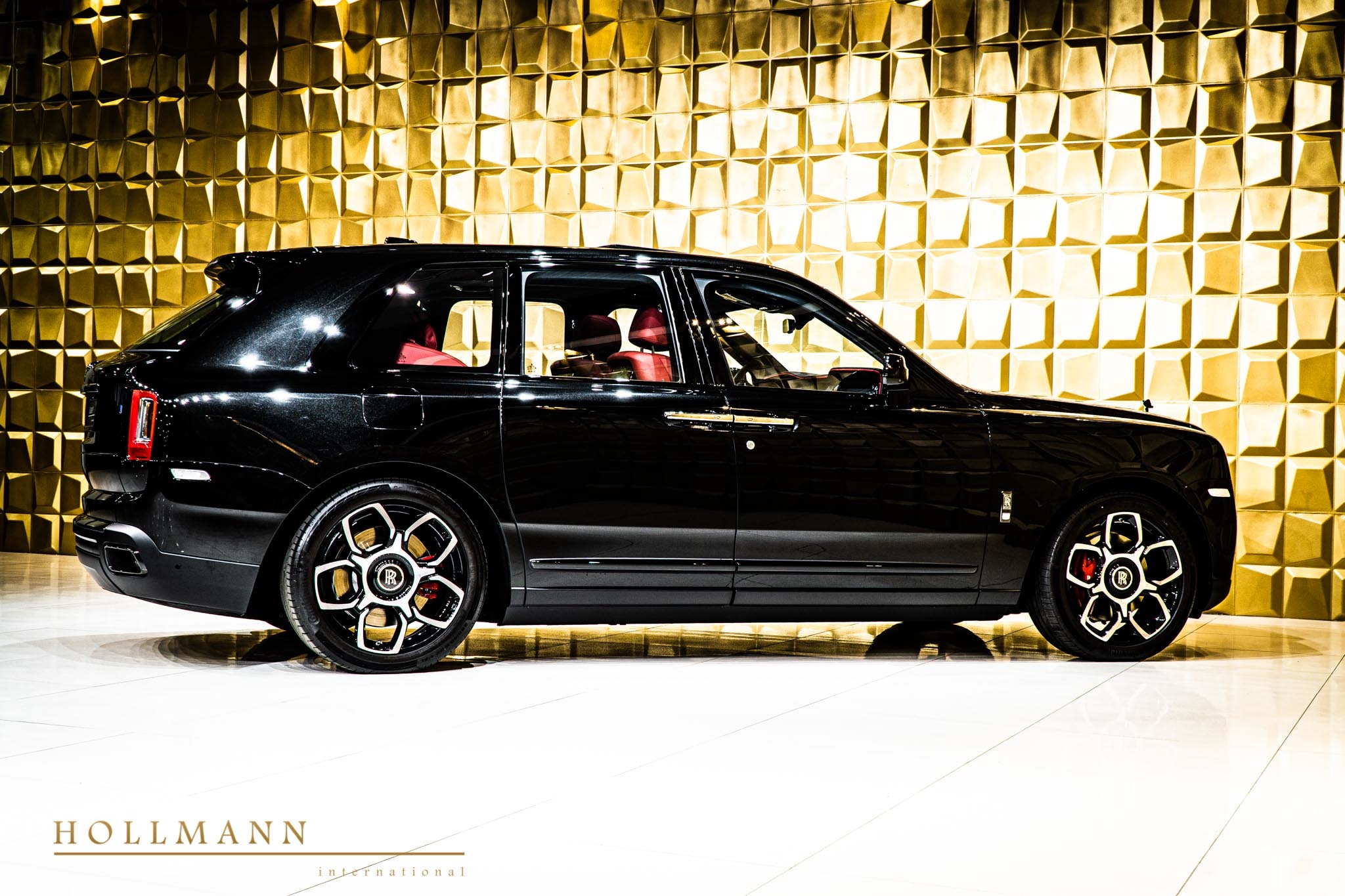 2020 Rolls-Royce Cullinan Black Badge, 11/20