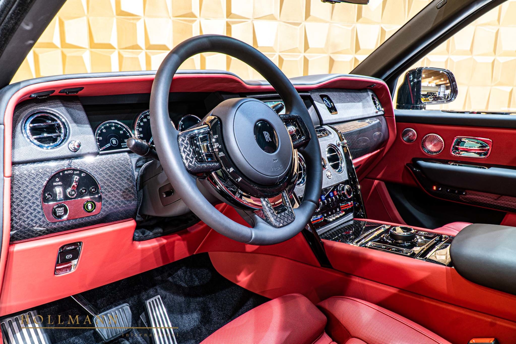 2020 Rolls-Royce Cullinan Black Badge, 13/20