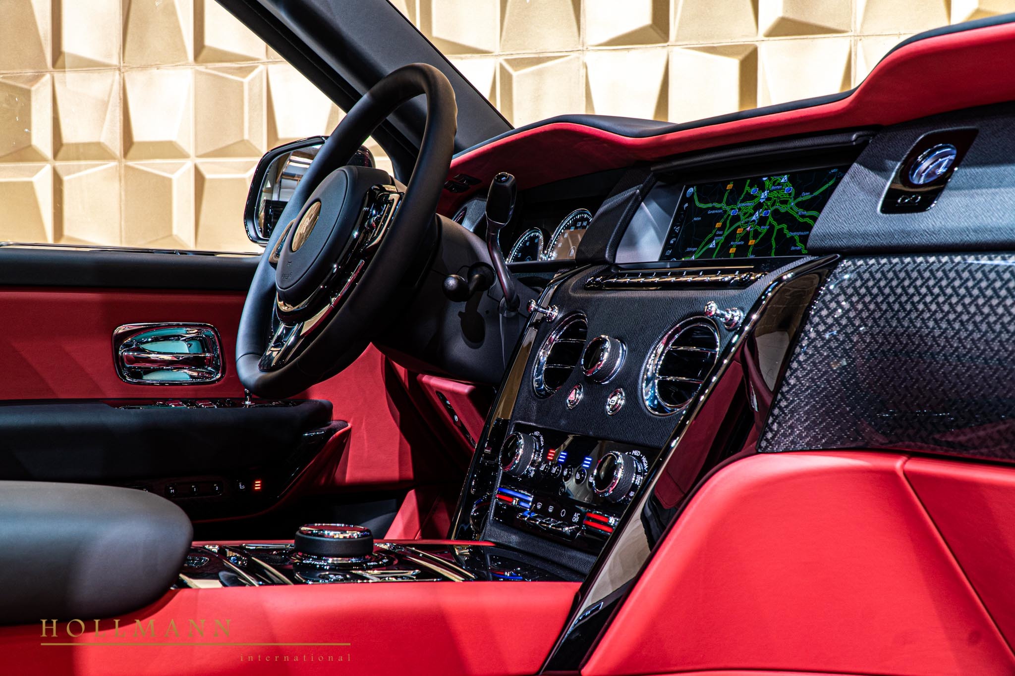 2020 Rolls-Royce Cullinan Black Badge, 14/20