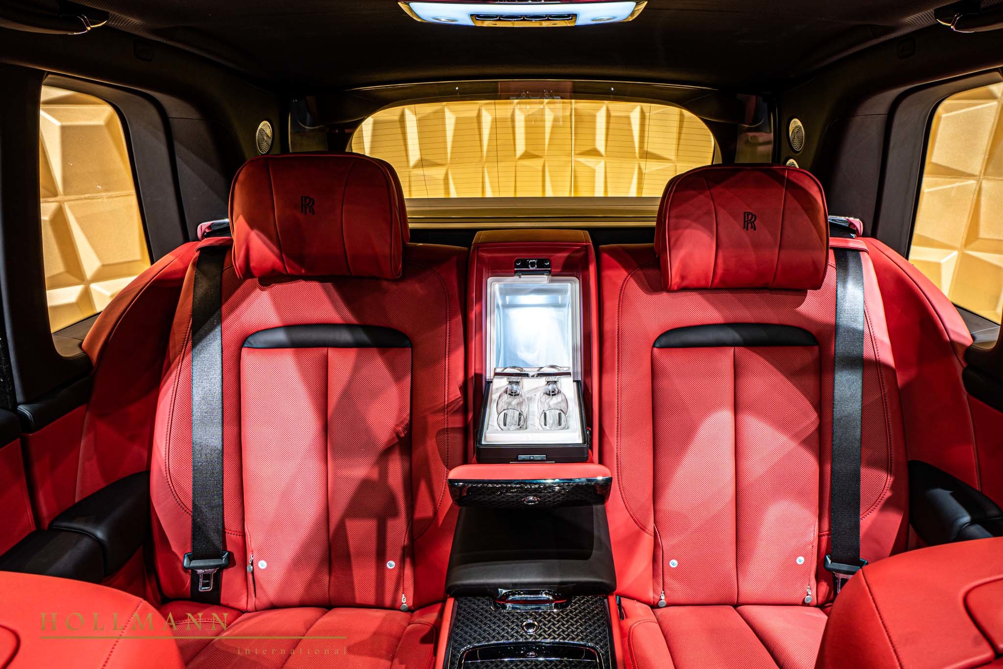 2020 Rolls-Royce Cullinan Black Badge, 19/20