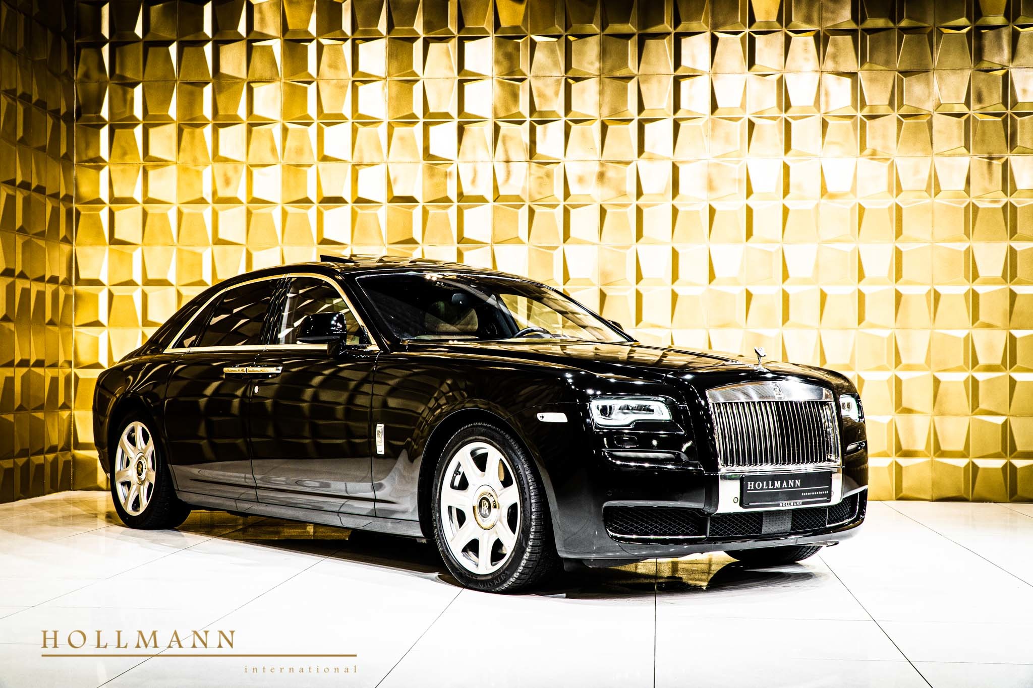 2015 Rolls-Royce Ghost, 2/20