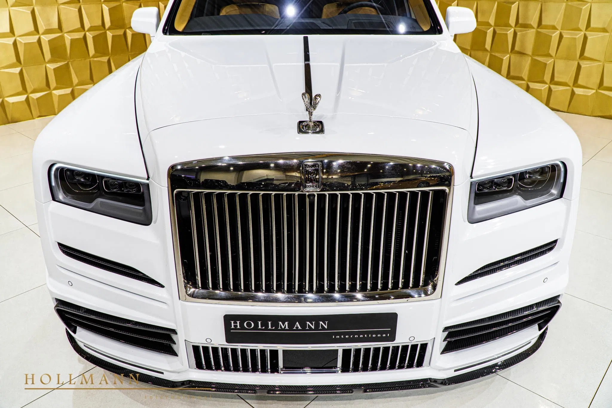 2020 Mansory Cullinan for sale, exterior, Arctic White