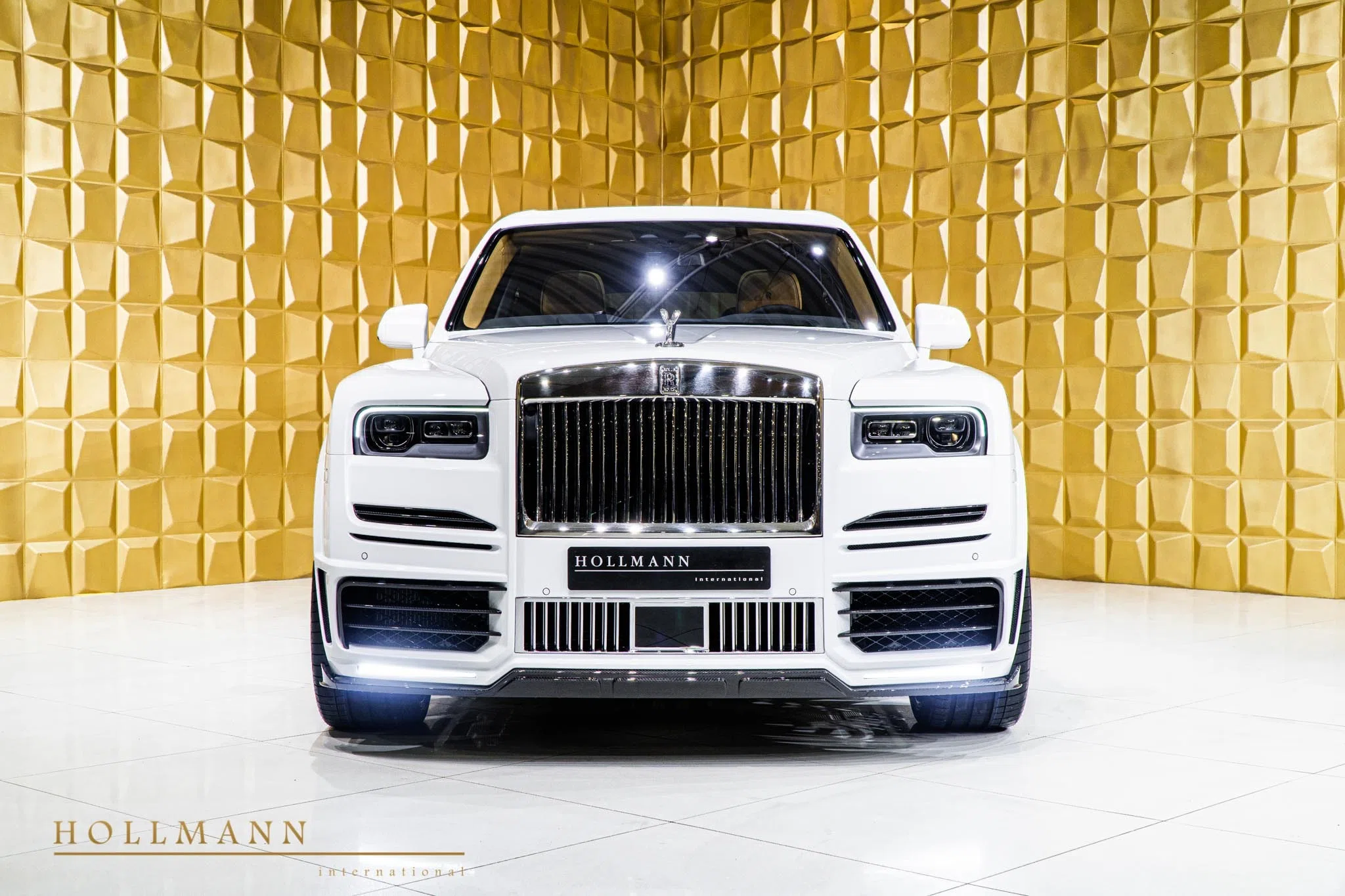 2020 Mansory Cullinan for sale, exterior, Arctic White