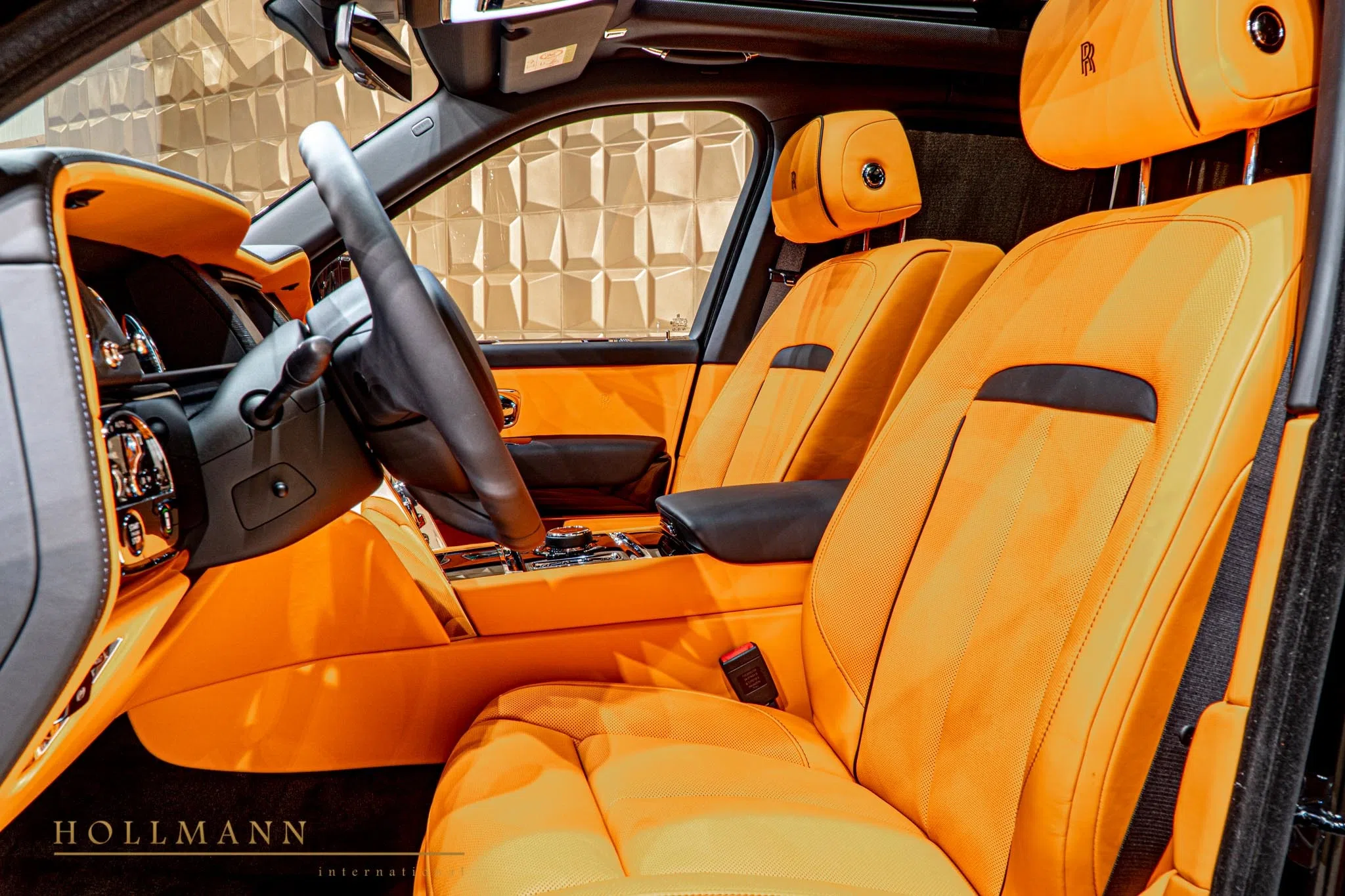 2020 Mansory Cullinan interior, seats, Mugello Red