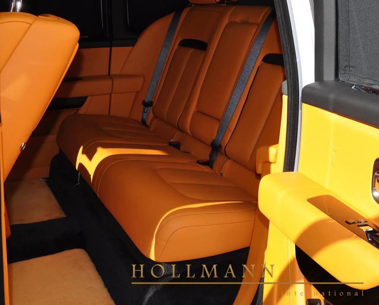 2020 Mansory Cullinan interior, seats, Mugello Red