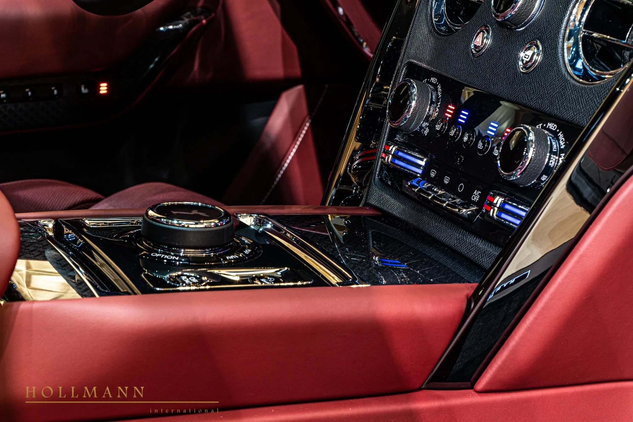 2020 Rolls-Royce Cullinan Black Badge interior, Ardent Red