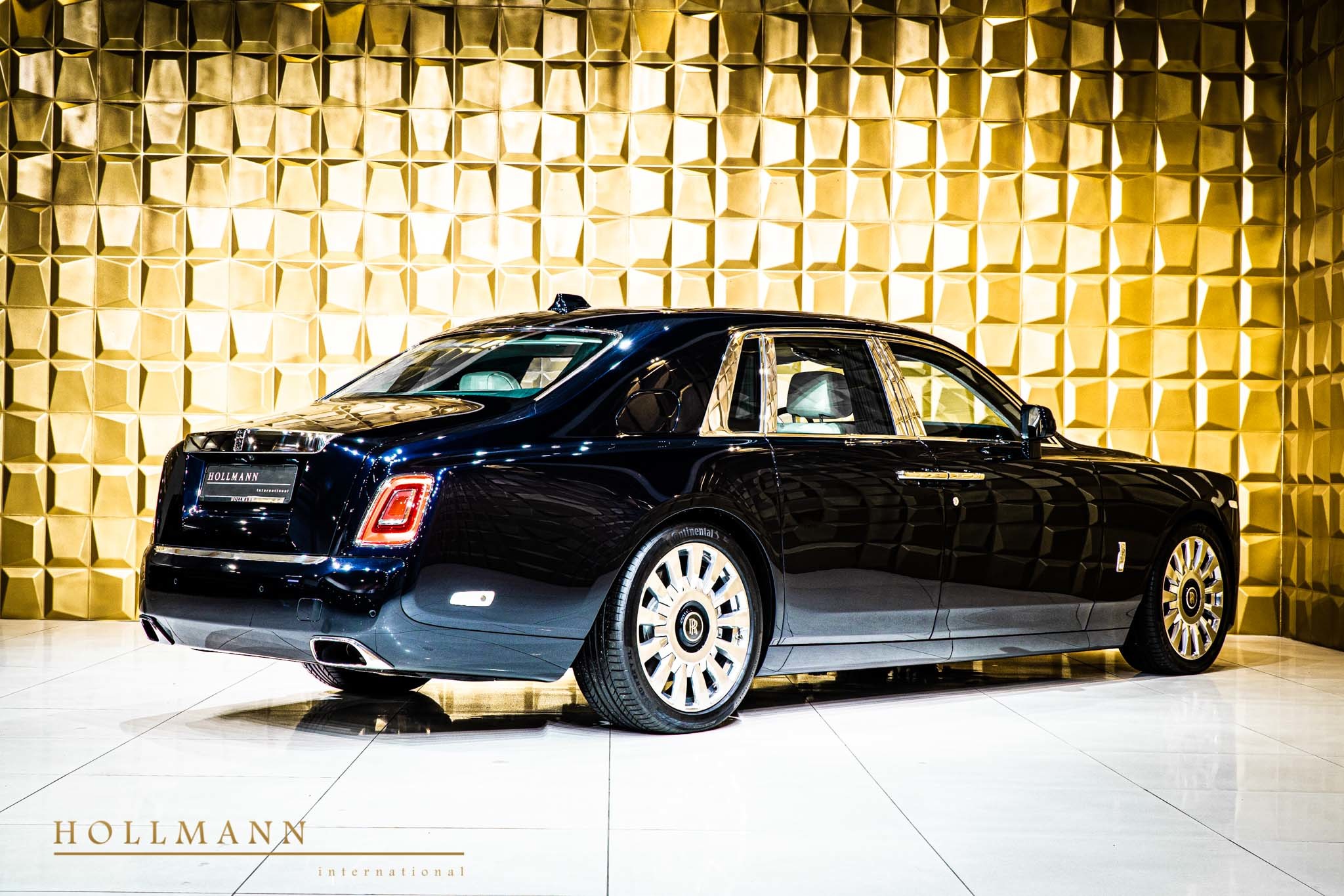2020 Rolls-Royce Phantom VIII, 8/20