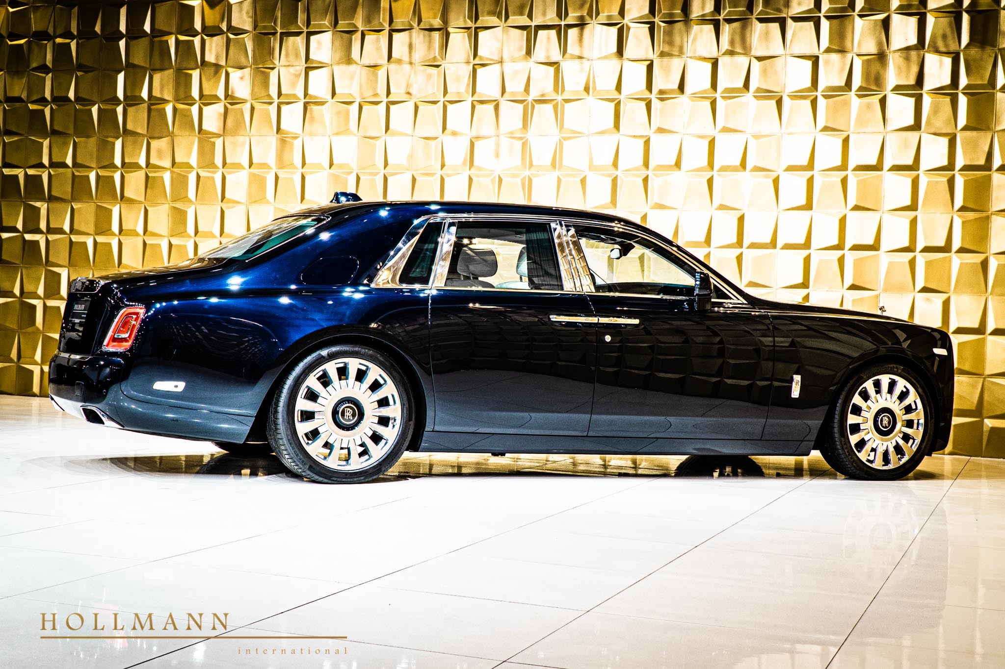 2020 Rolls-Royce Phantom VIII, 9/20