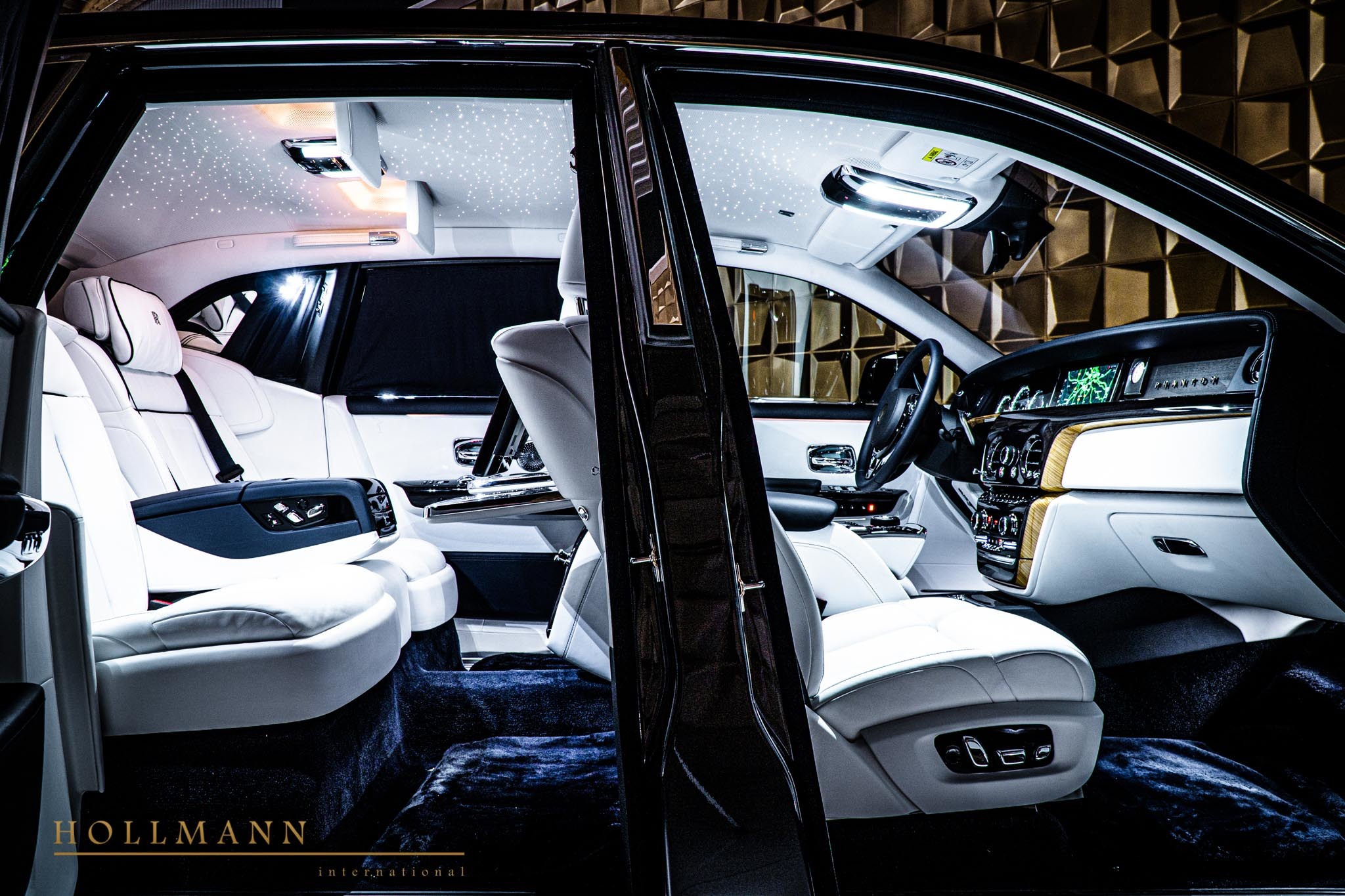 2020 Rolls-Royce Phantom VIII, 10/20