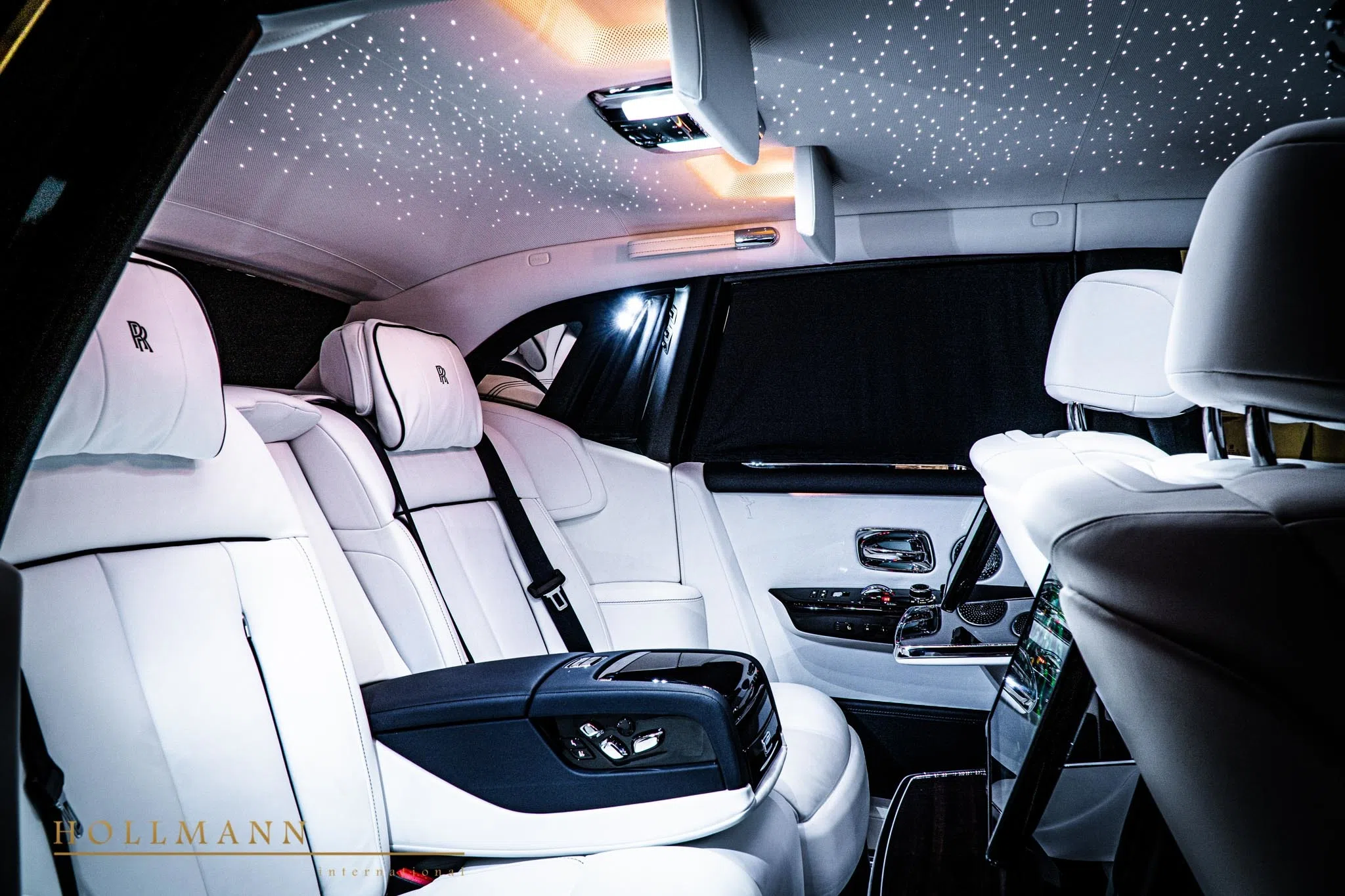 2020 Rolls-Royce Phantom VIII interior, seats