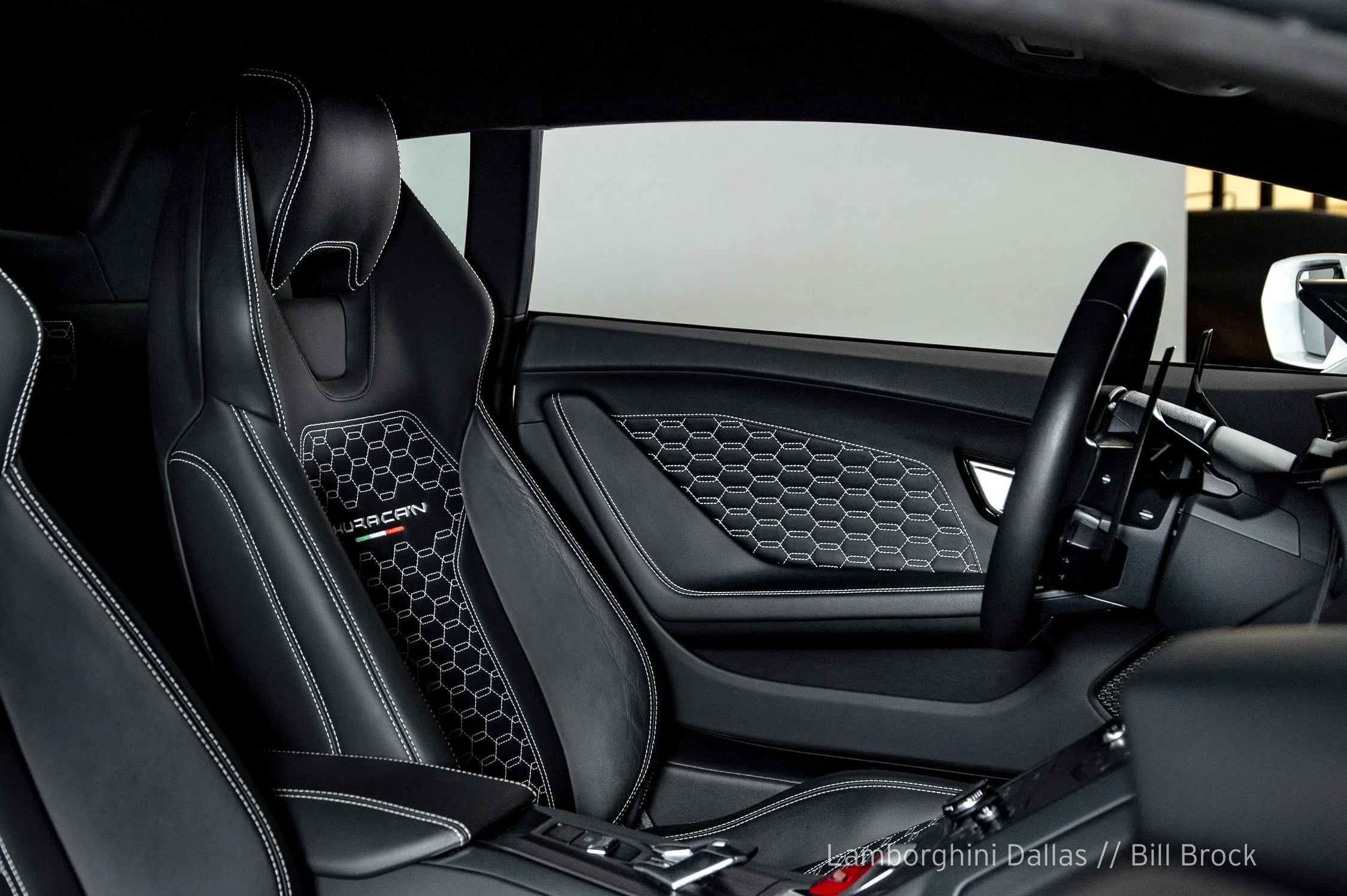 2017 Lamborghini Huracan LP580-2 interior, seats