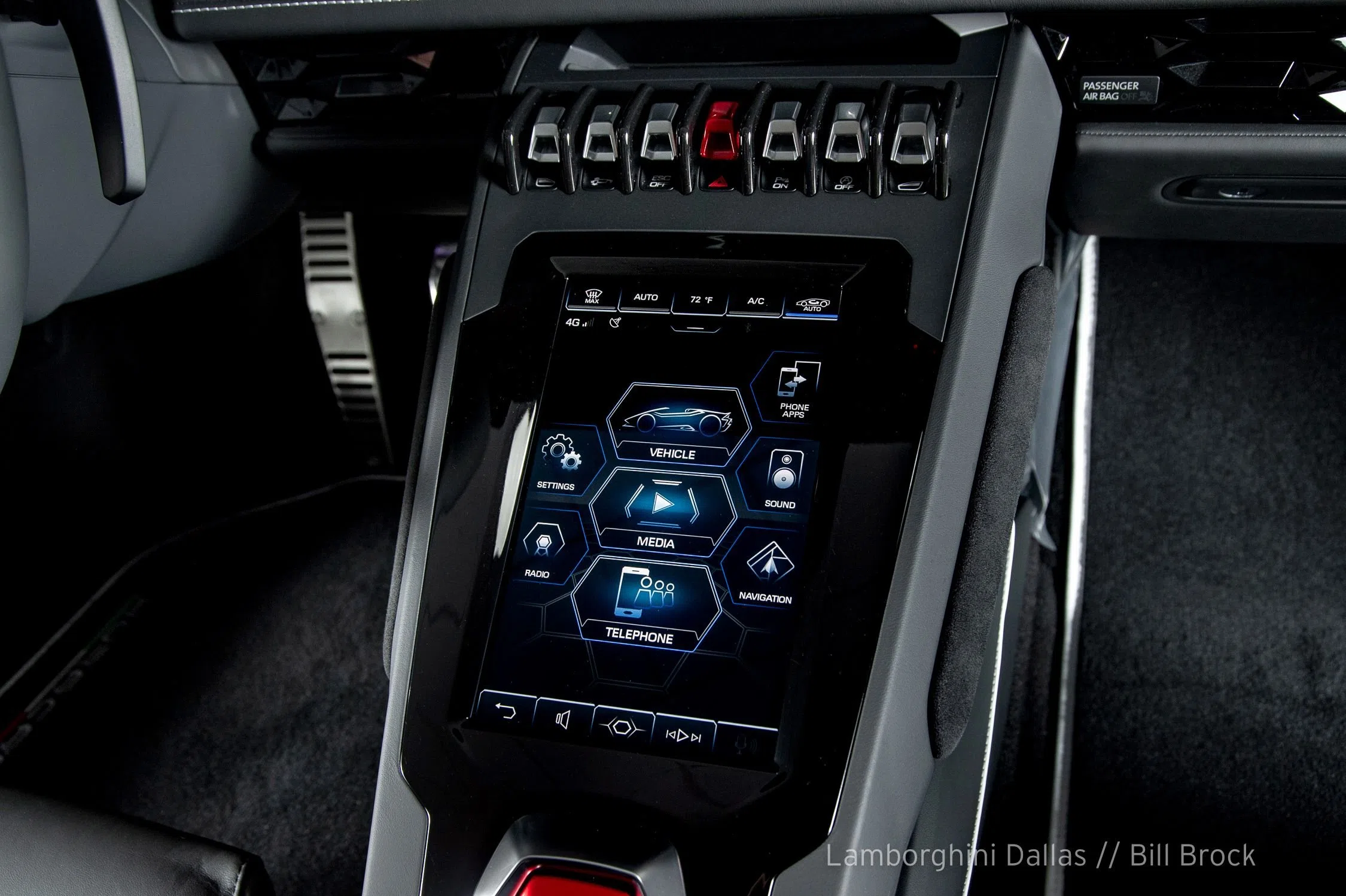 2020 Lamborghini Huracan EVO Spyder interior