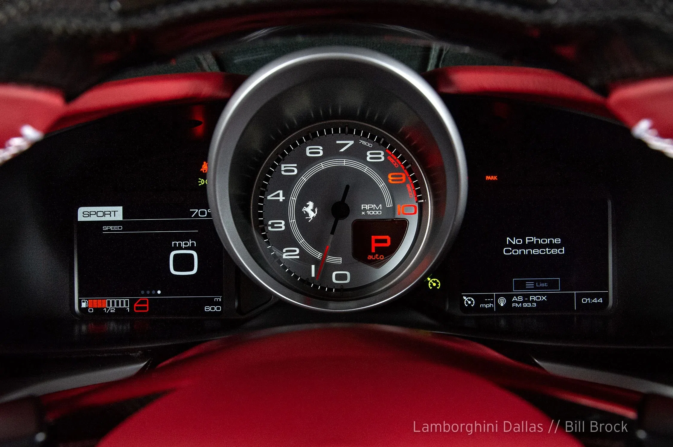 2018 Ferrari GTC4 Lusso interior, Bordeaux