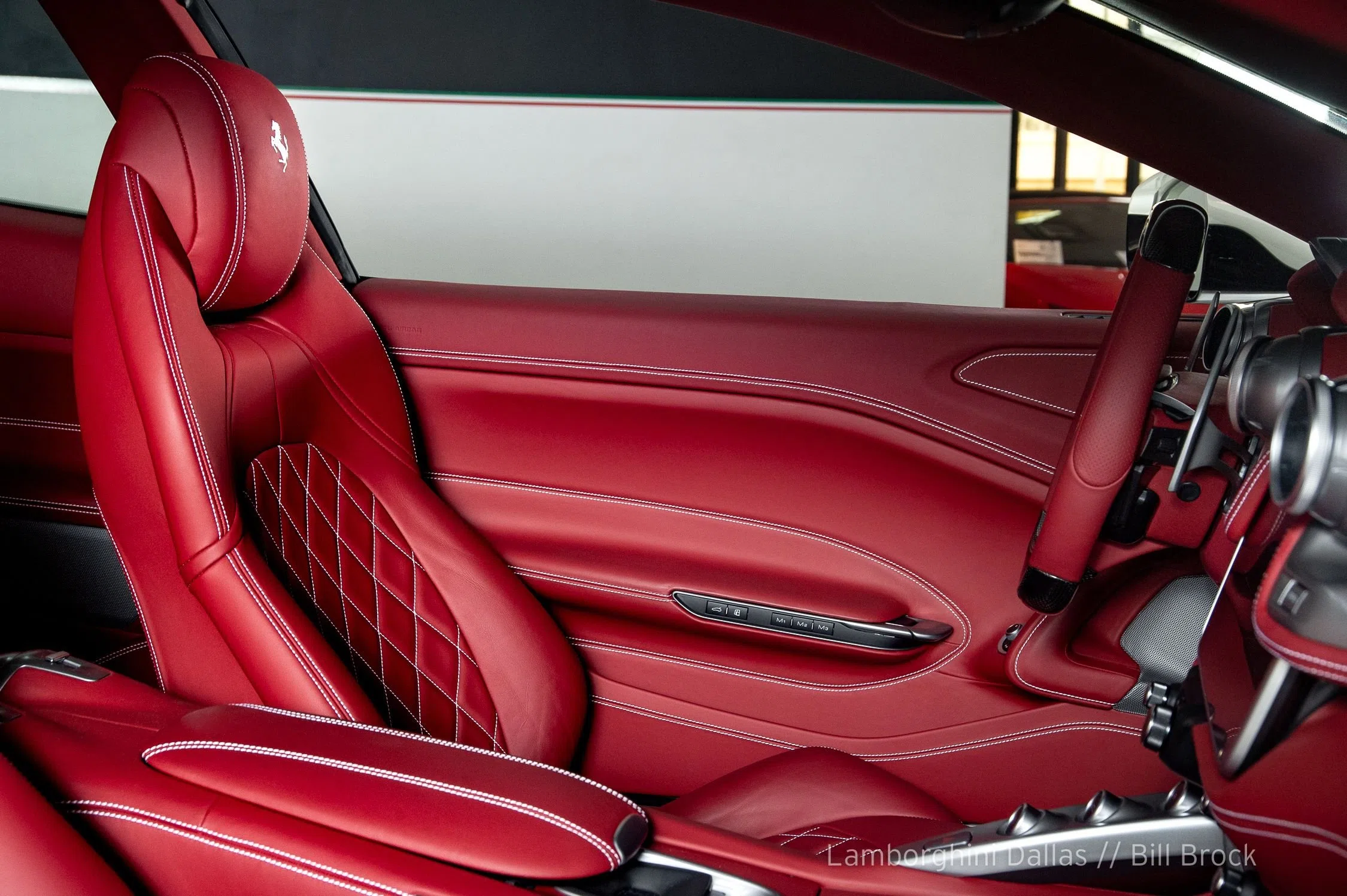 2018 Ferrari GTC4 Lusso interior, Bordeaux