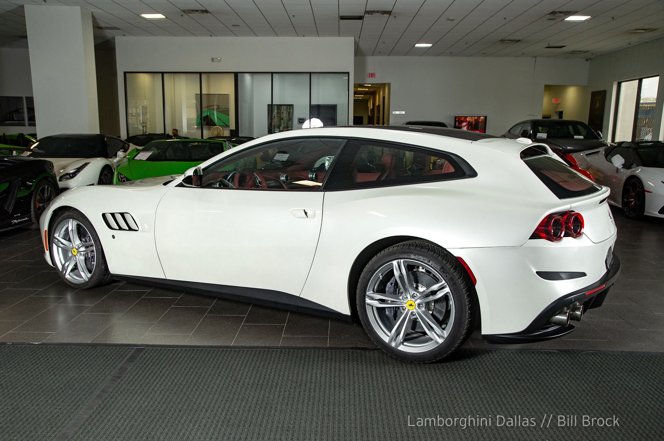 2018 Ferrari GTC4 Lusso, 11/26