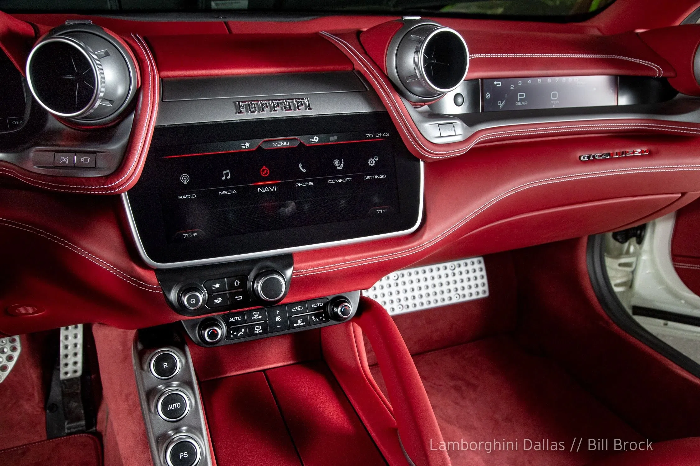 2018 Ferrari GTC4 Lusso interior, Bordeaux