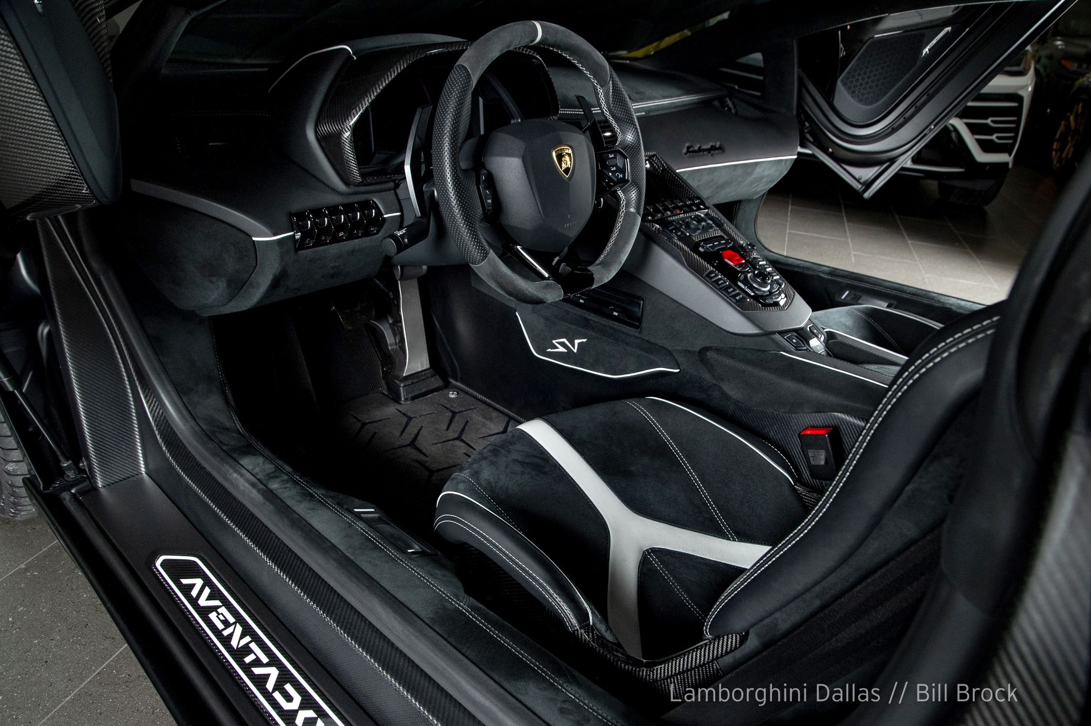 2016 Lamborghini Aventador SV, 7/14