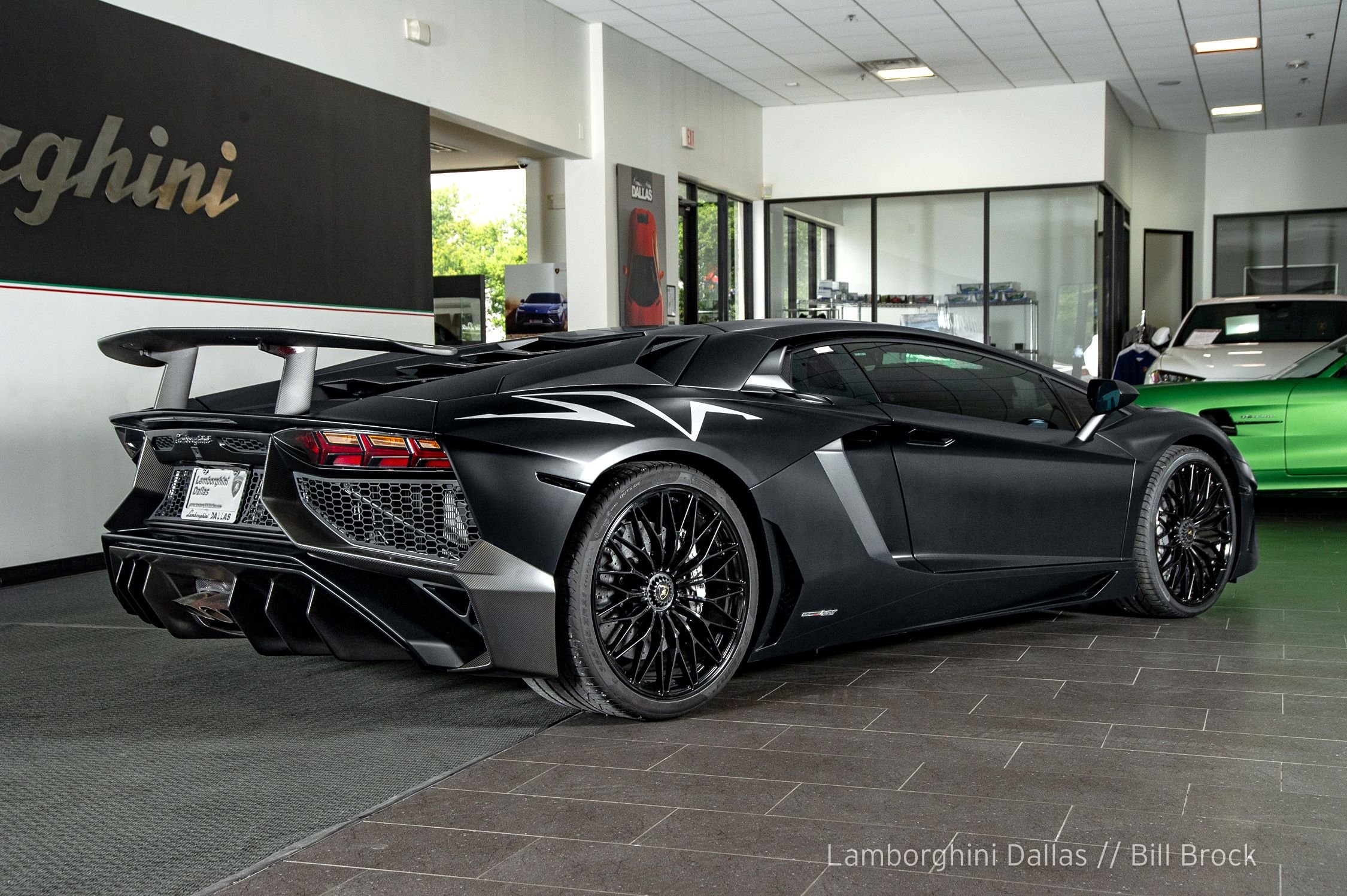 2016 Lamborghini Aventador SV, 14/14