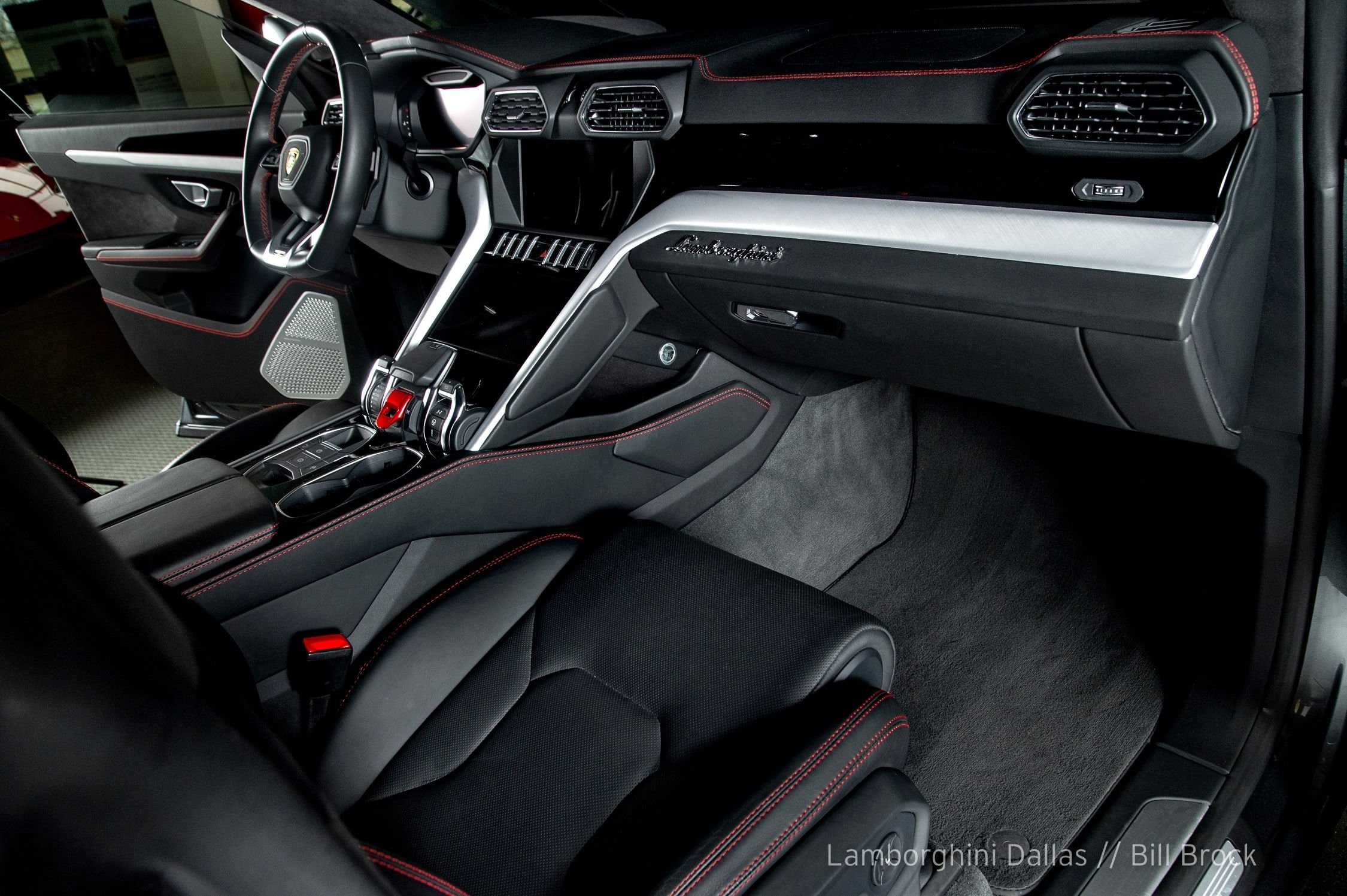2019 Lamborghini Urus, 2/20