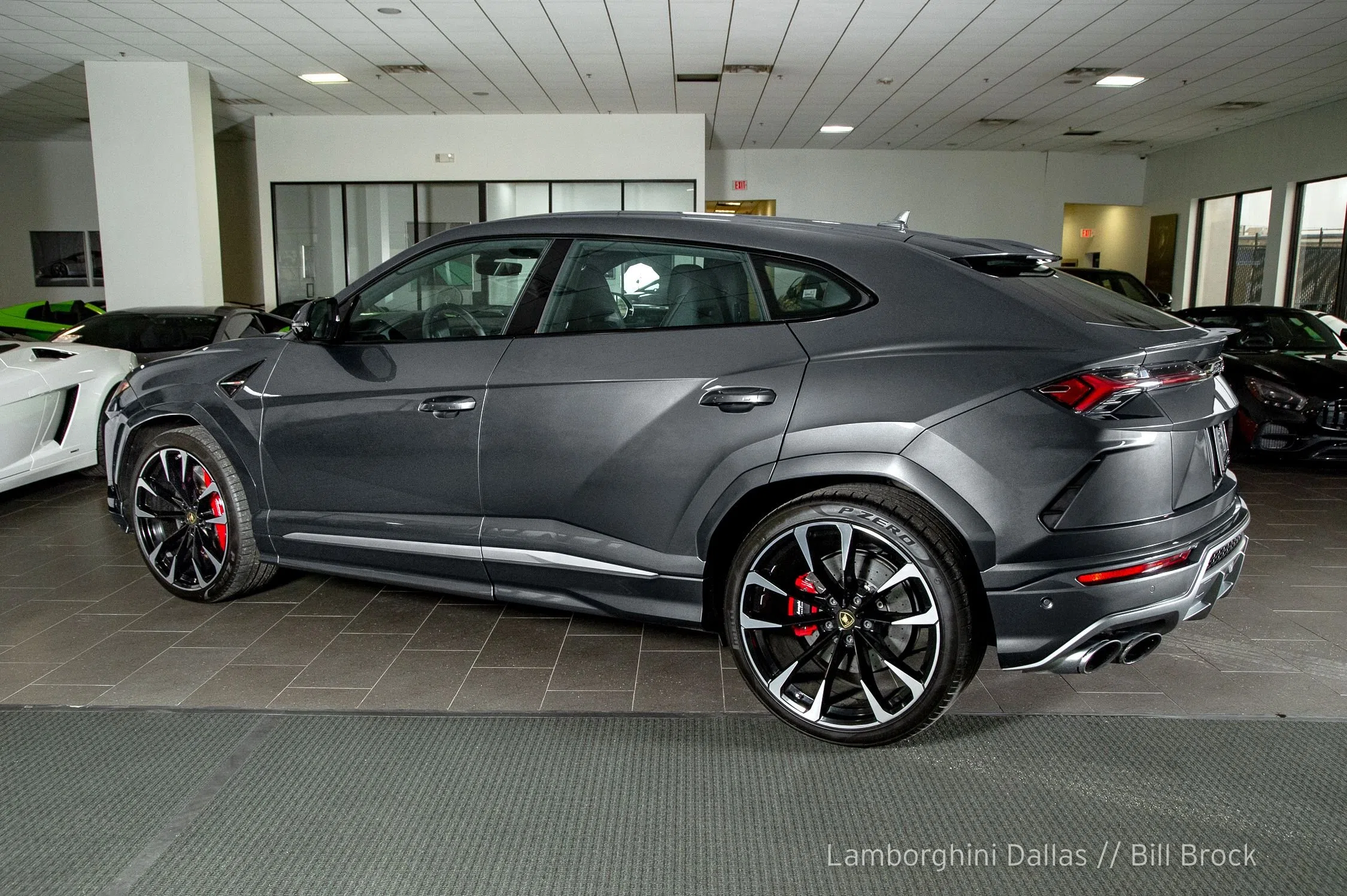 2019 Lamborghini Urus for sale, exterior