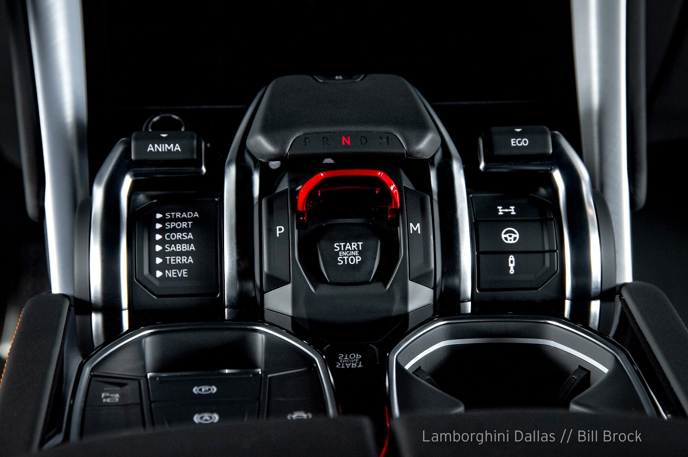2019 Lamborghini Urus SUV, 10/11