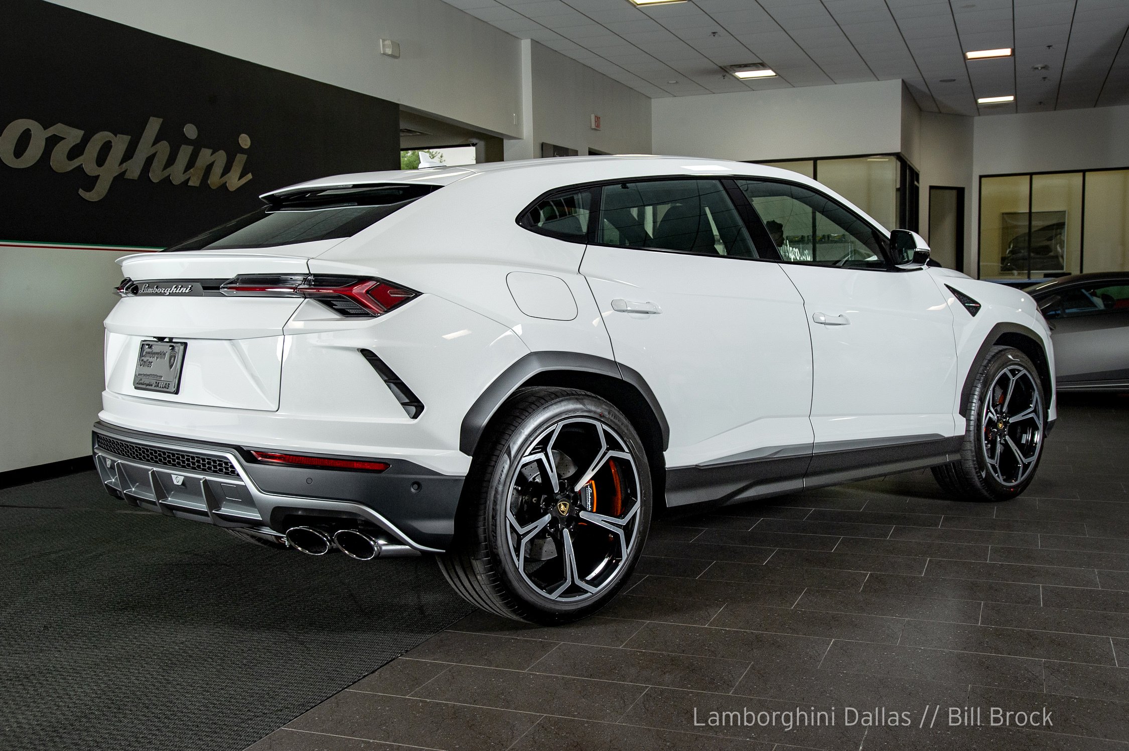 2019 Lamborghini Urus SUV, 11/11