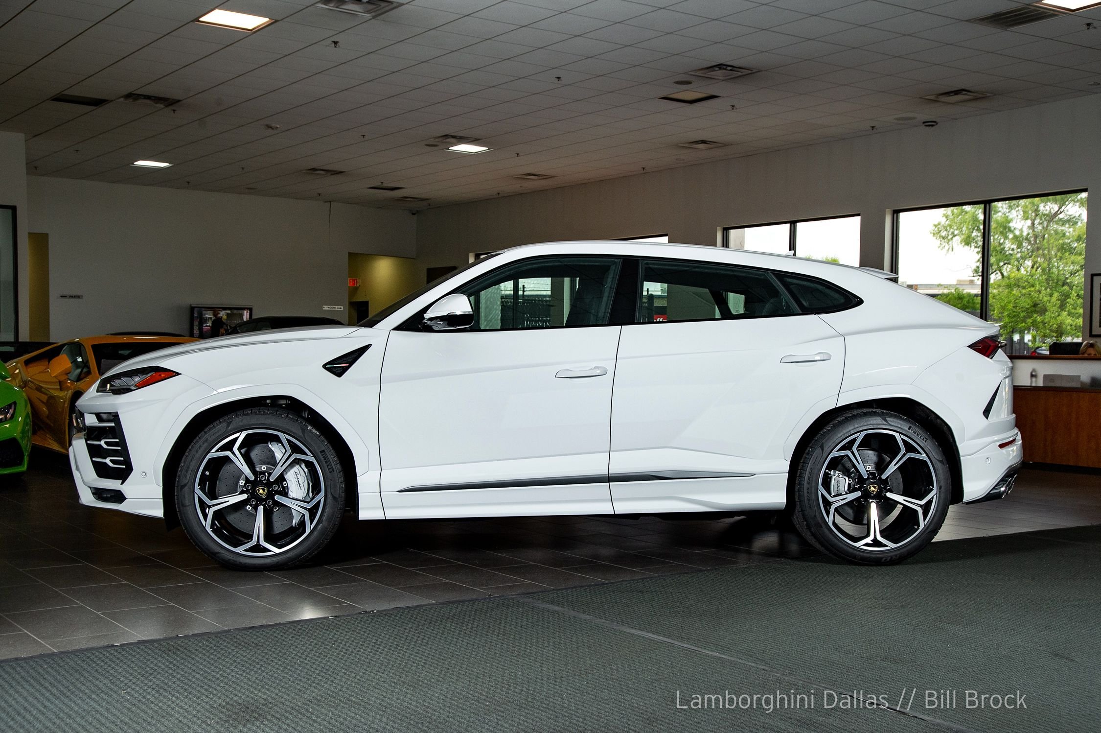 Lamborghini Urus, 3/15