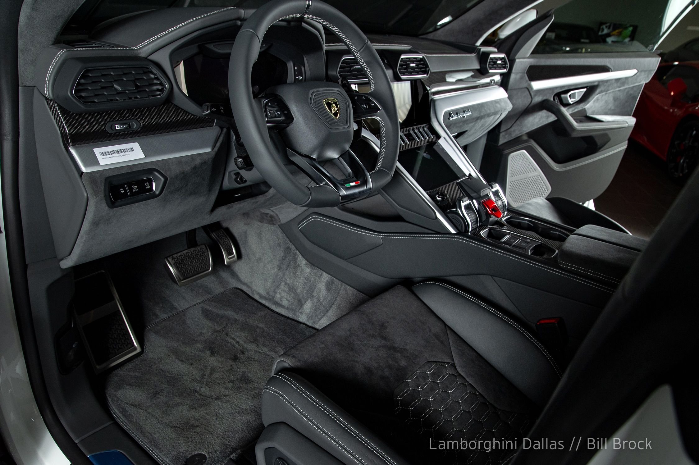Lamborghini Urus, 4/15