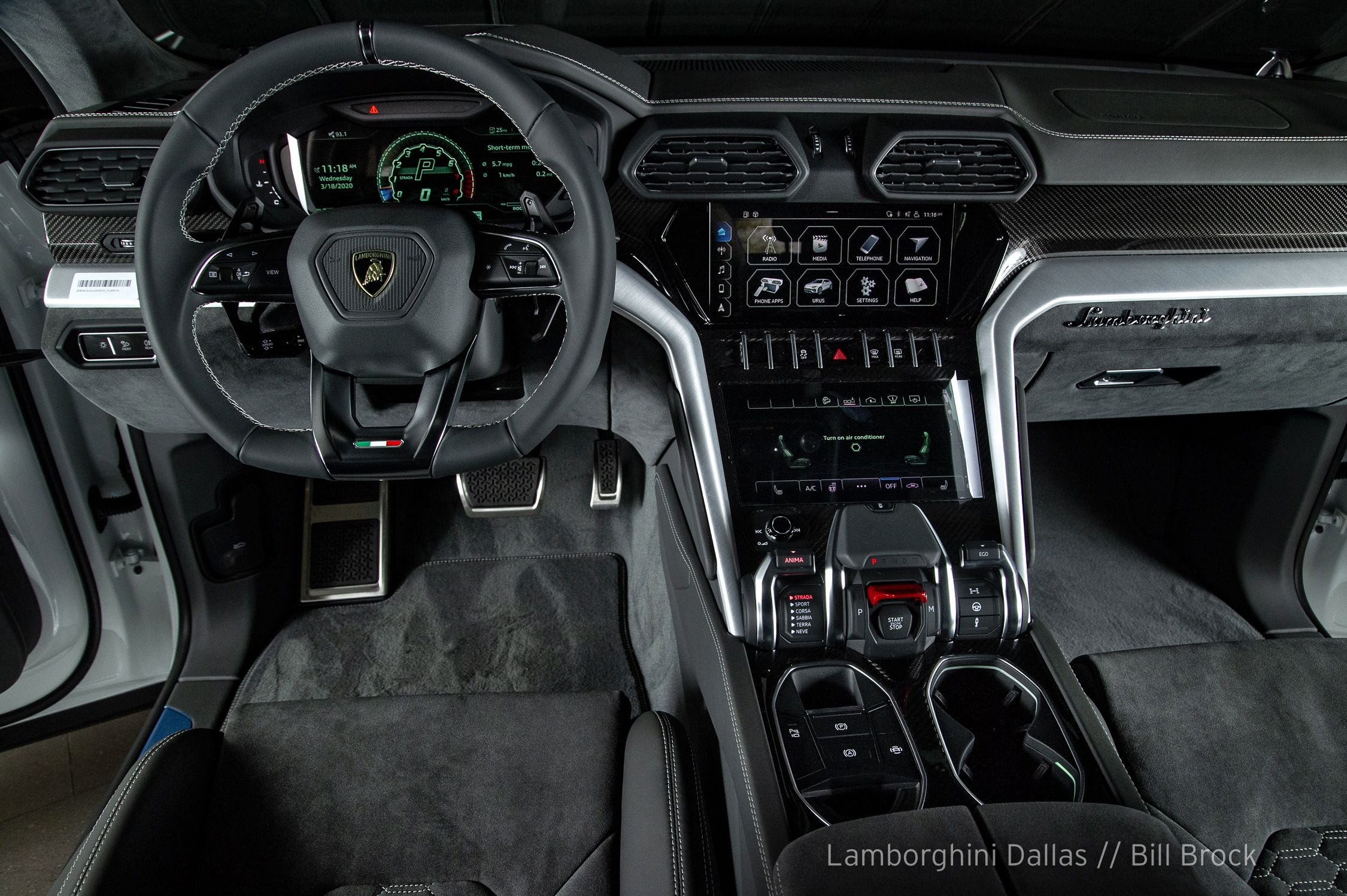 Lamborghini Urus, 8/15