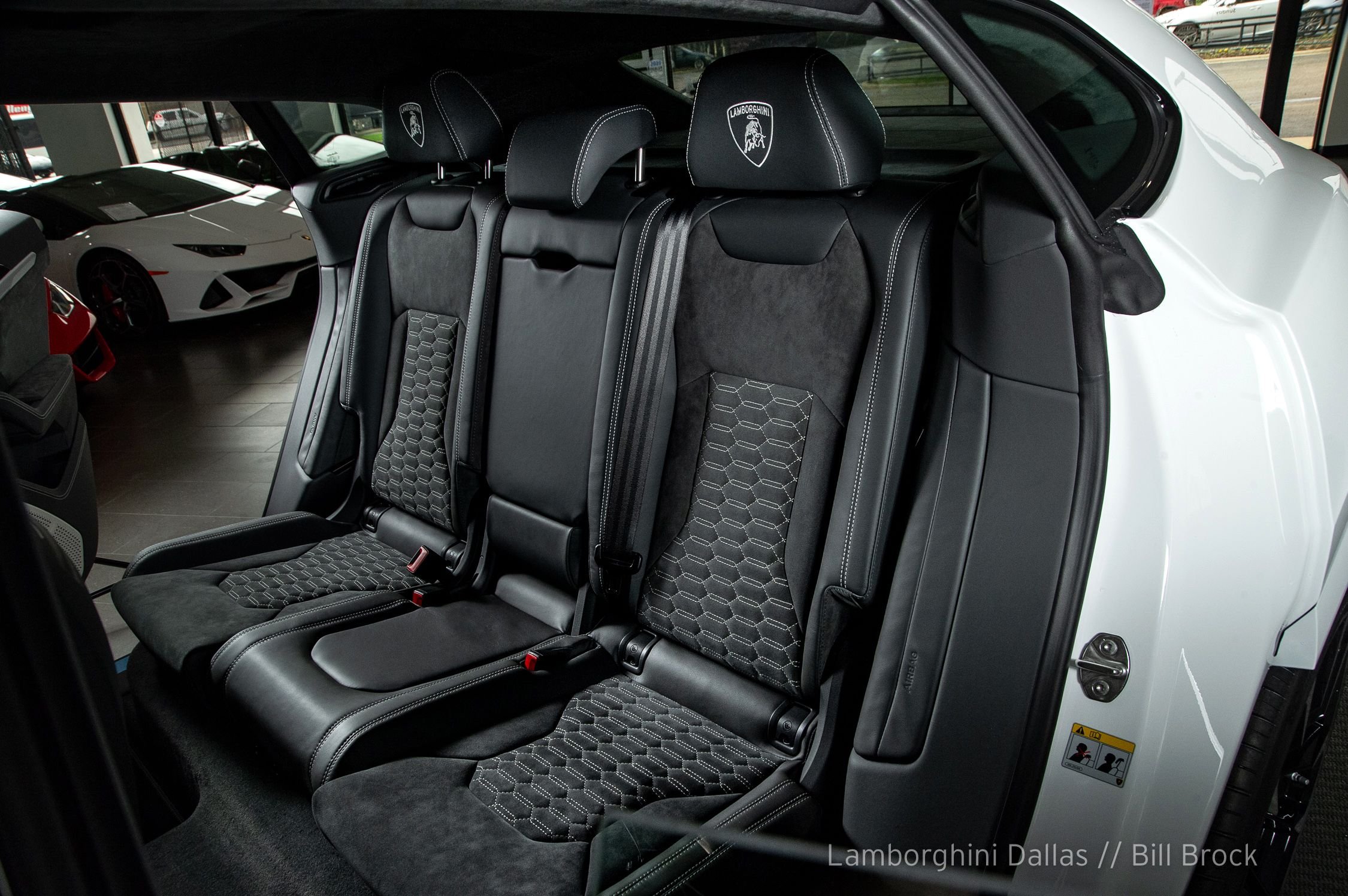 Lamborghini Urus, 10/15