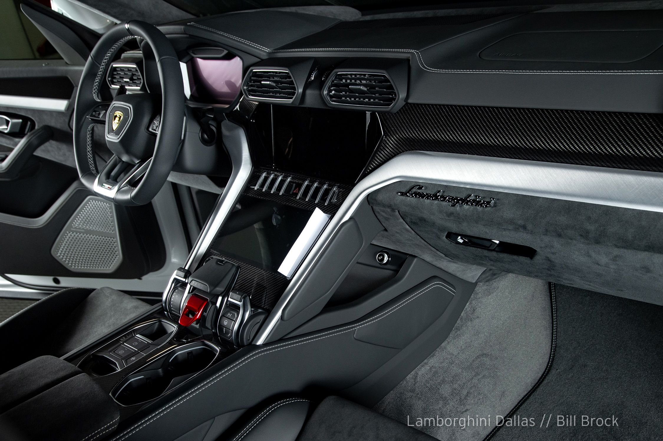 Lamborghini Urus, 11/15