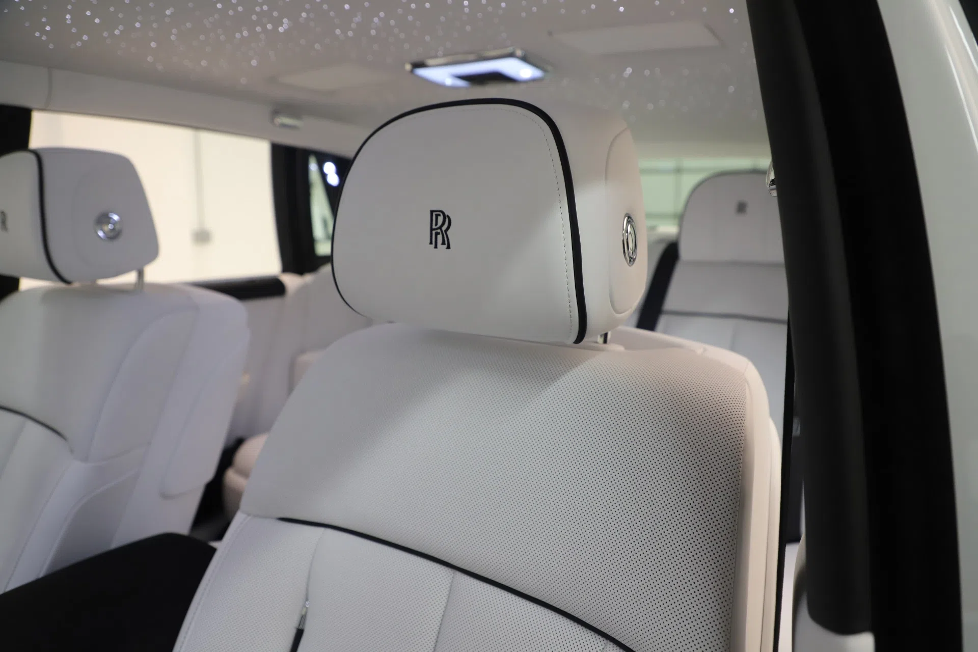 2020 Rolls-Royce Phantom interior, seats