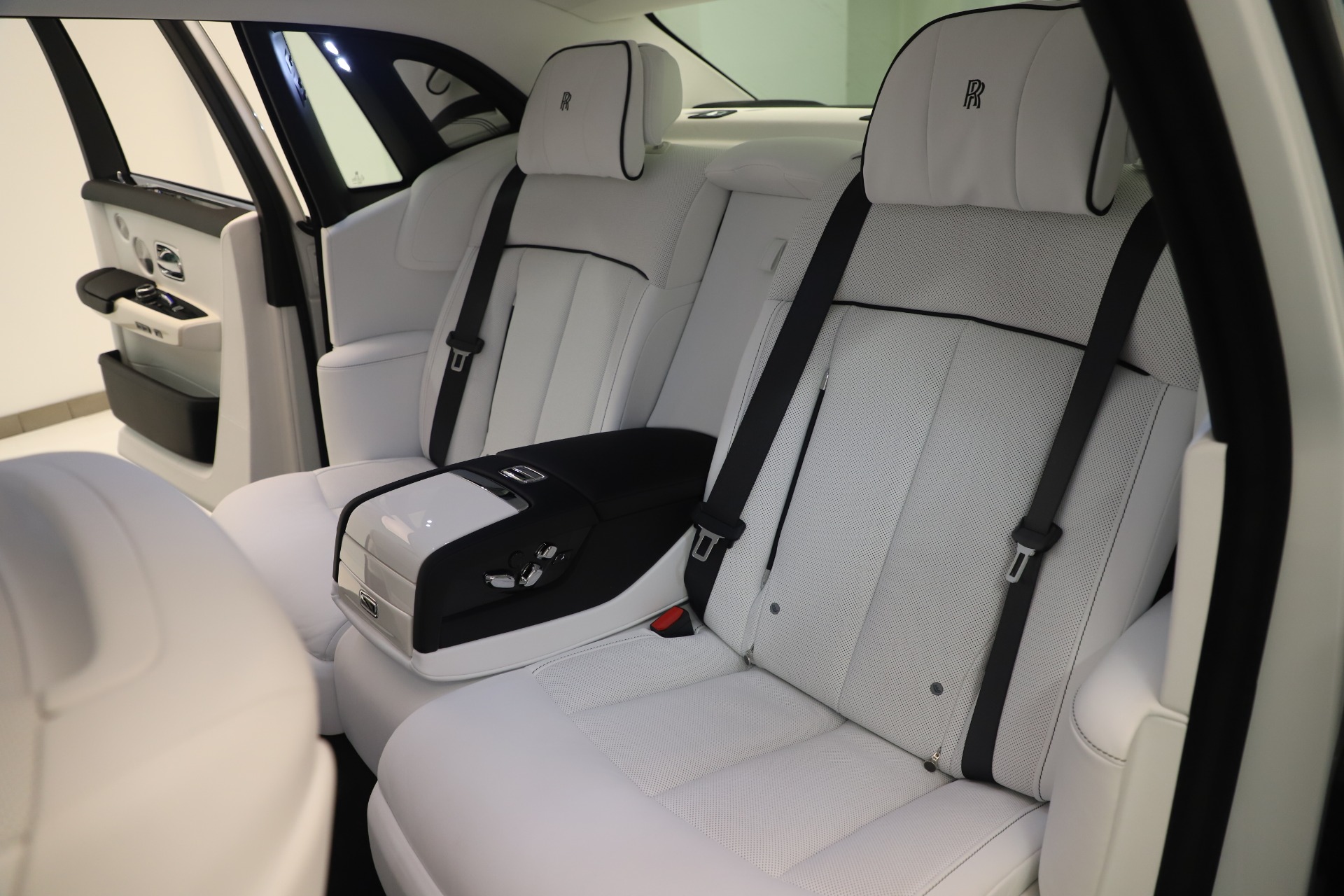 2020 Rolls-Royce Phantom, 9/20