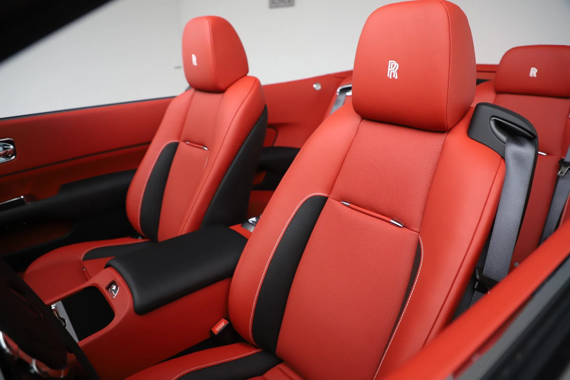 2020 Rolls-Royce Dawn interior, seats