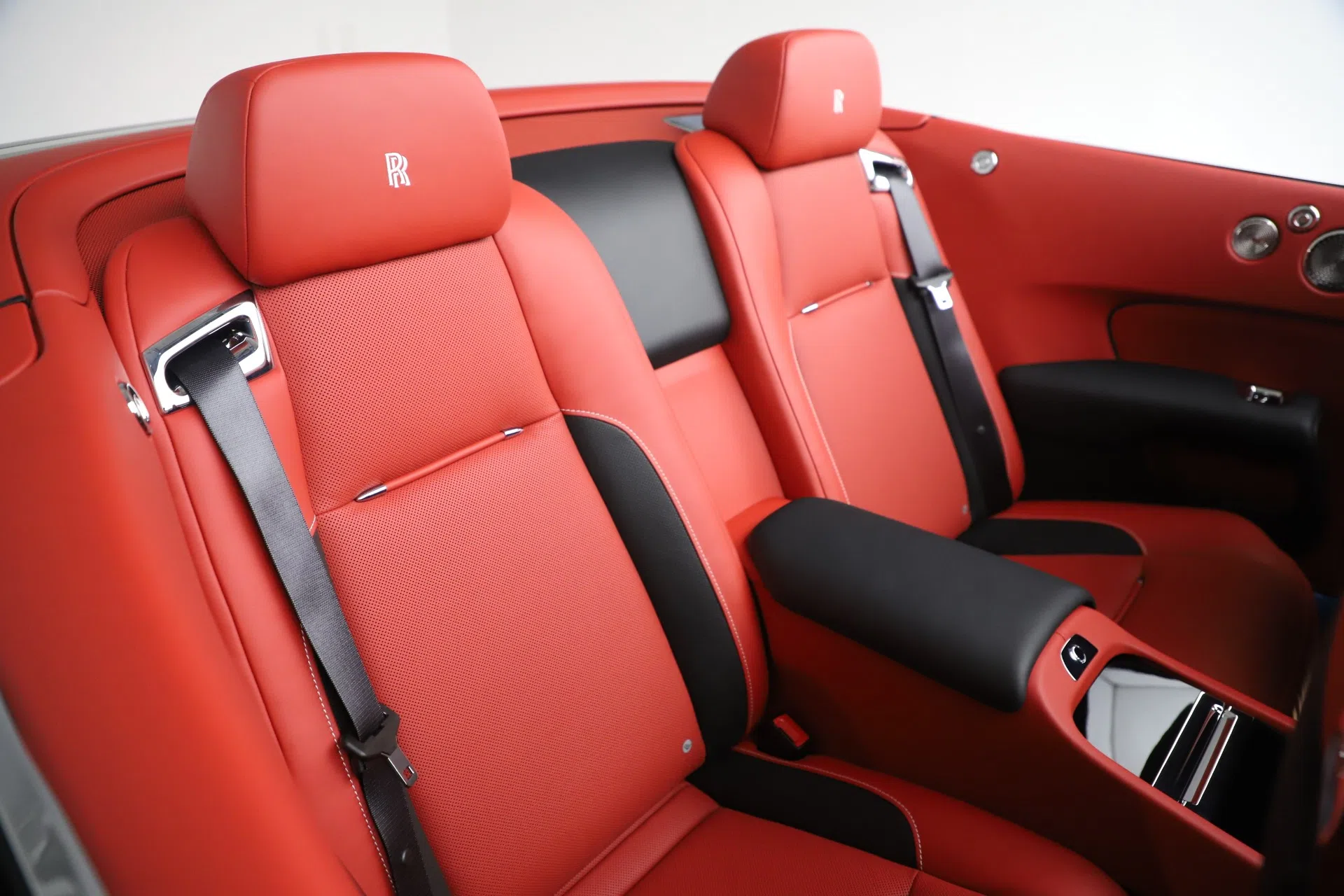 2020 Rolls-Royce Dawn interior, seats