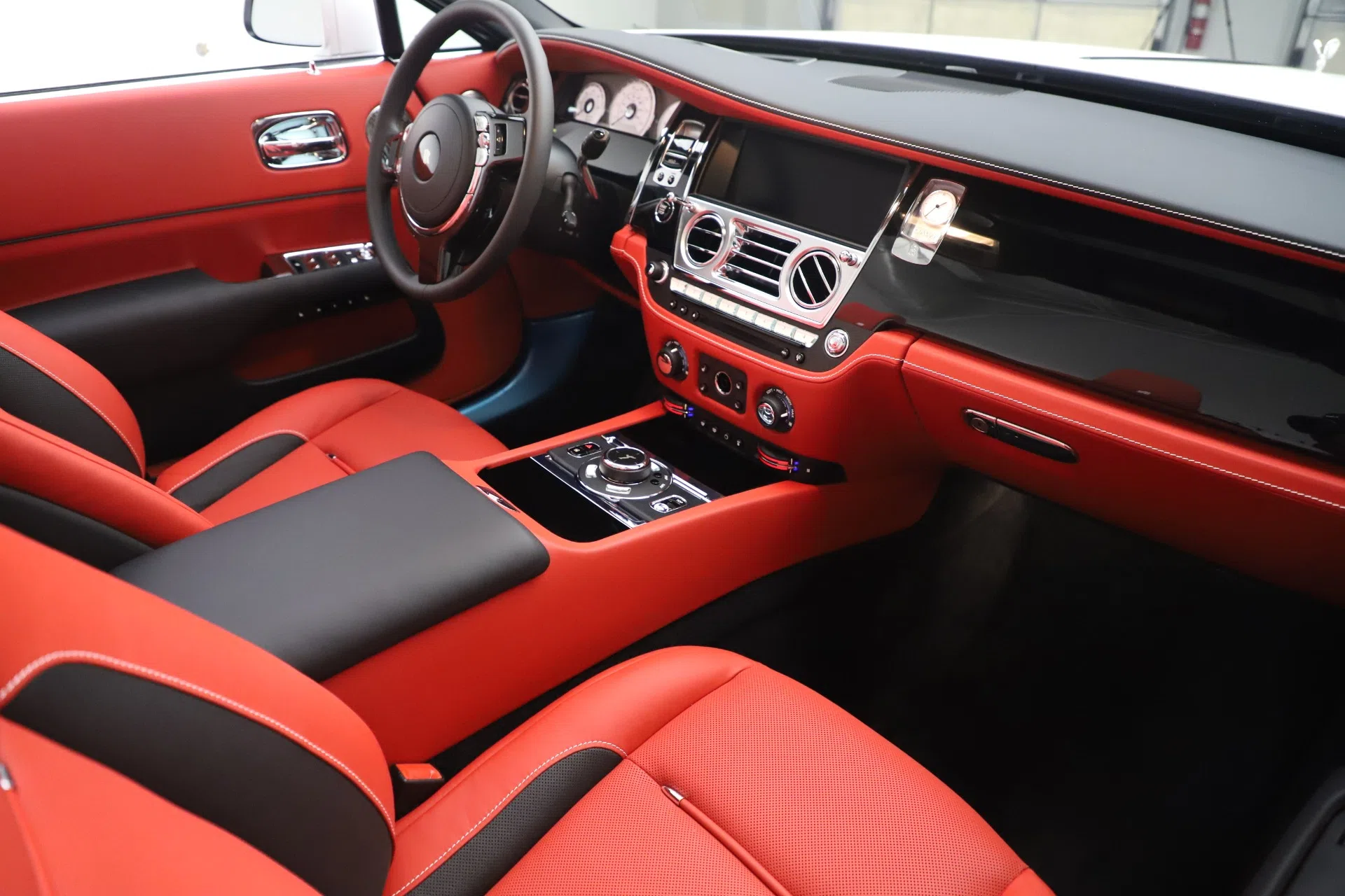 2020 Rolls-Royce Dawn interior