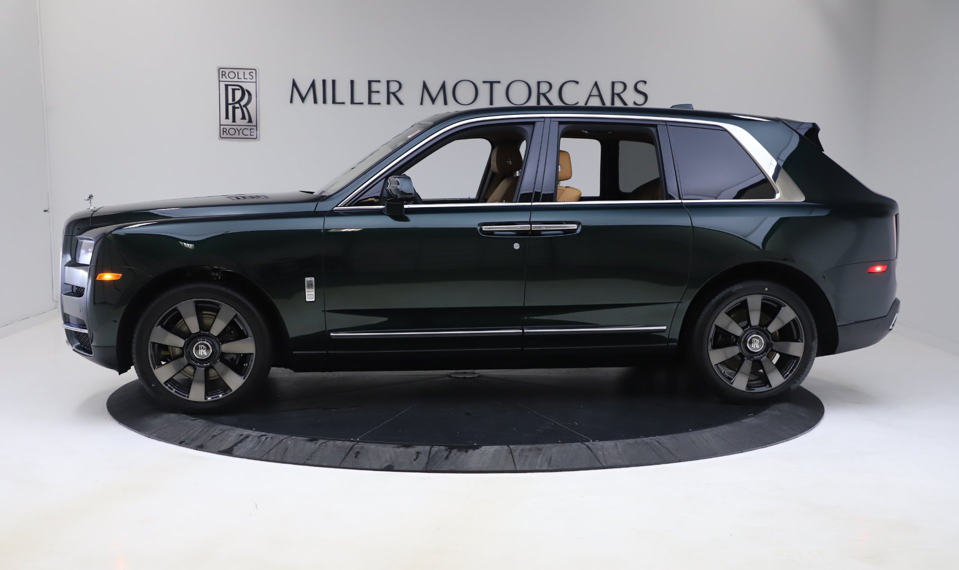 2020 Rolls-Royce Cullinan, 2/20