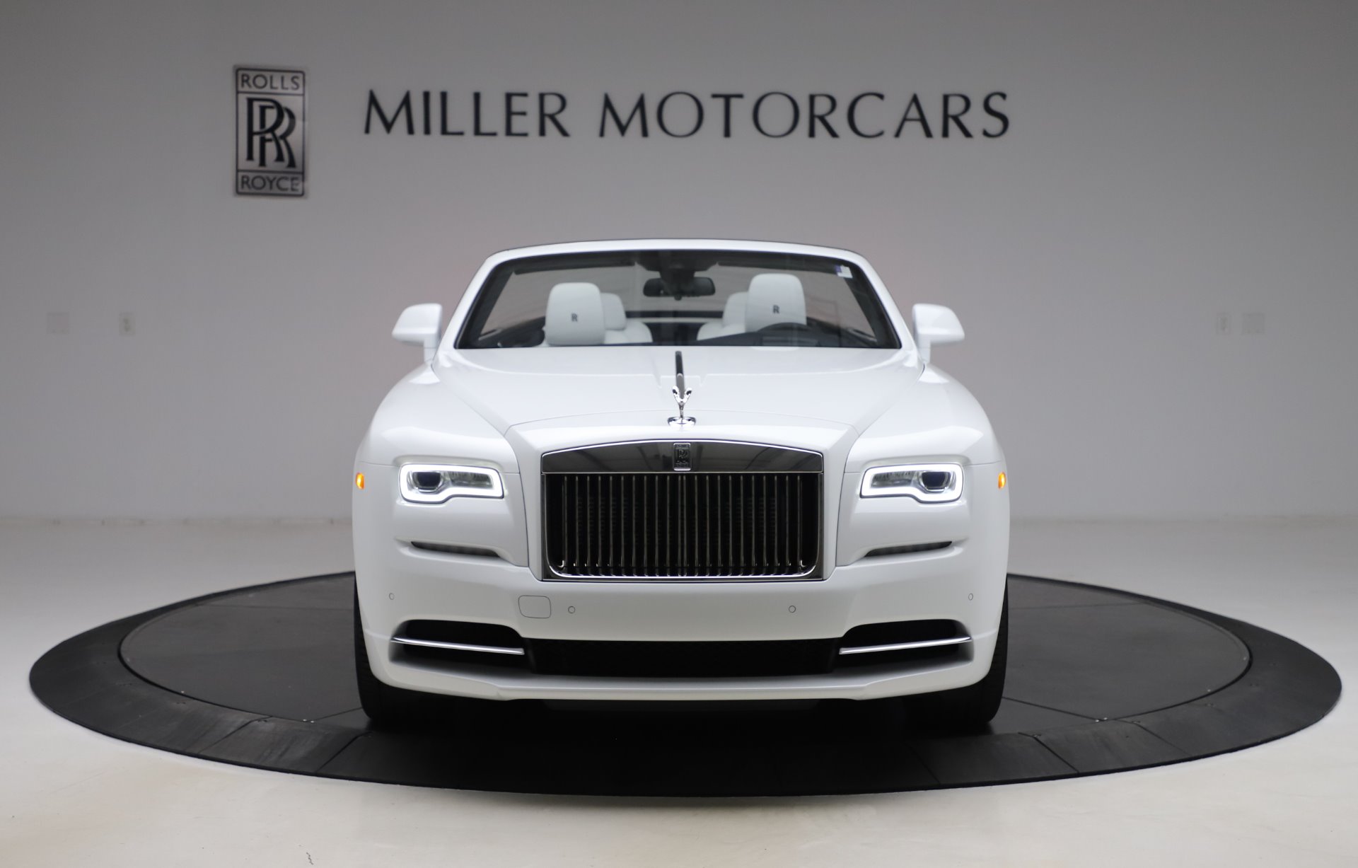 2020 Rolls-Royce Dawn, 2/20