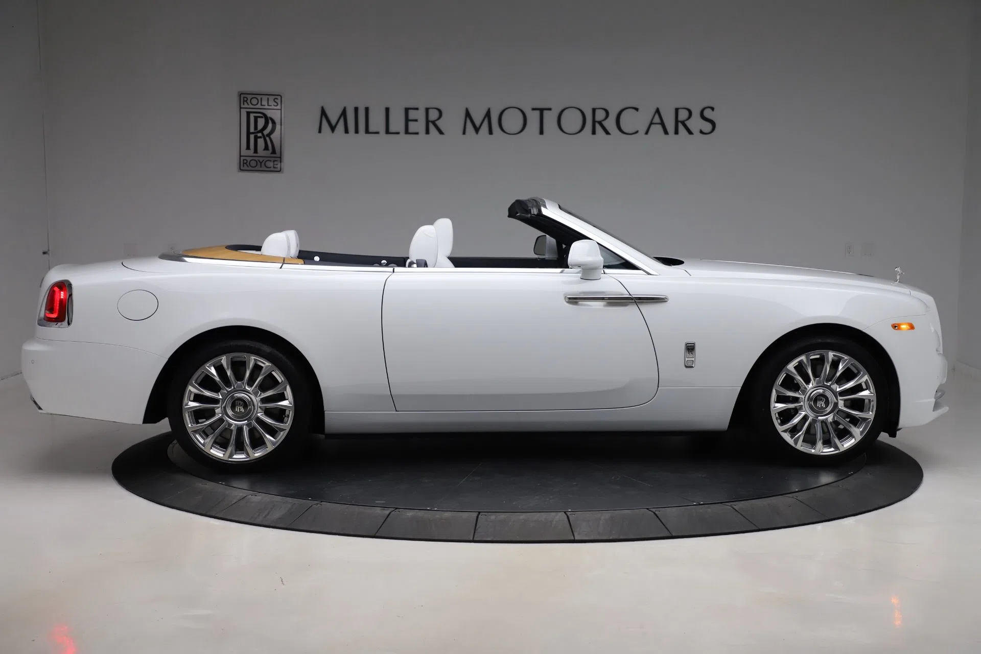 2020 Rolls-Royce Dawn for sale, exterior