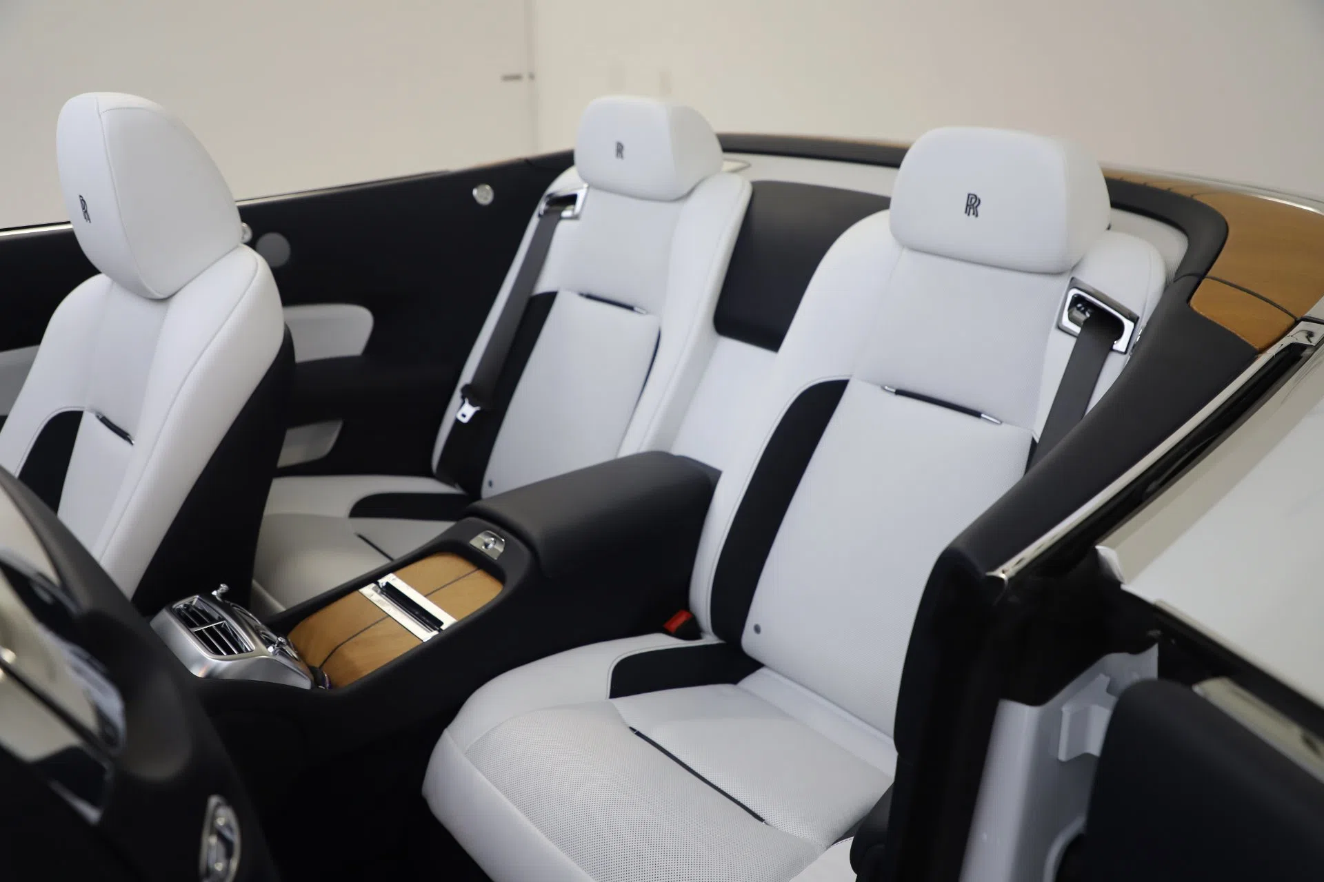 2020 Rolls-Royce Dawn interior, seats