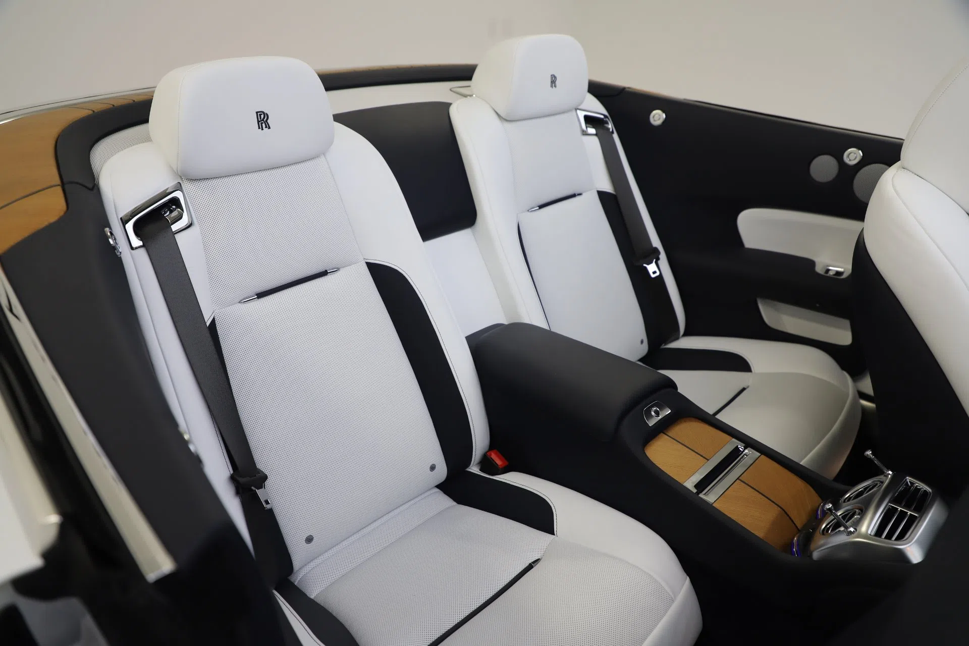 2020 Rolls-Royce Dawn interior, seats