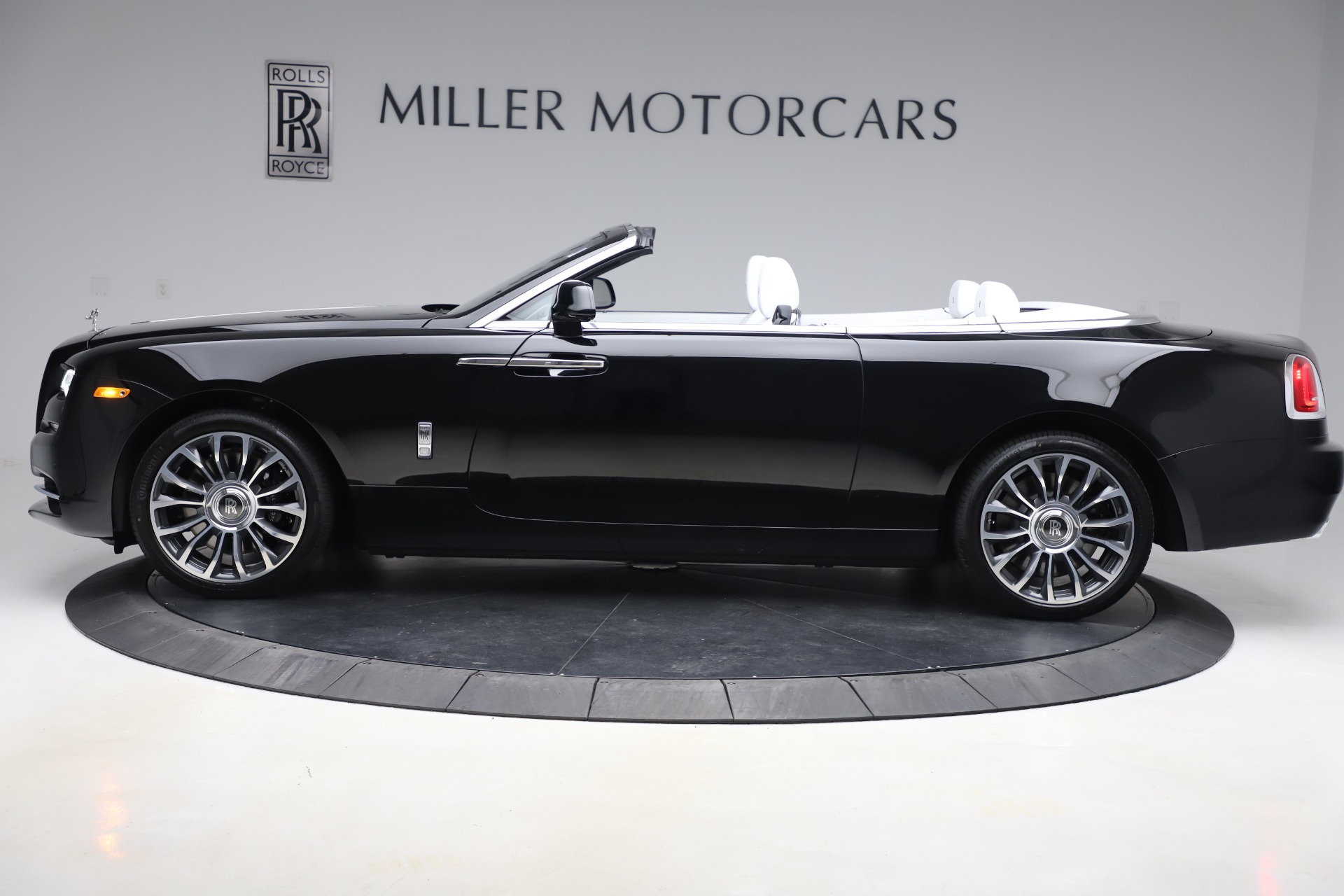 2020 Rolls-Royce Dawn Base, 3/20