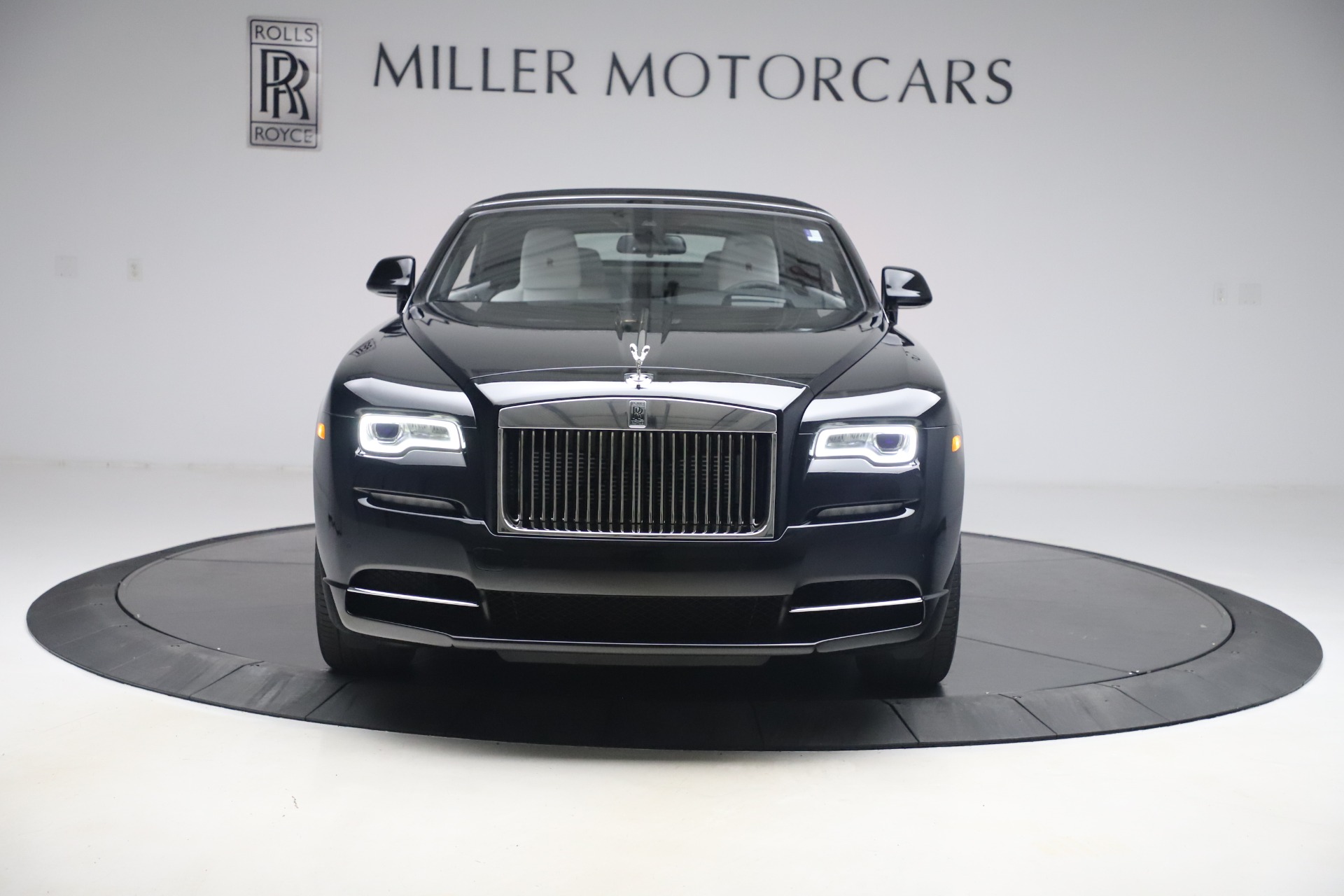 2020 Rolls-Royce Dawn Base, 8/20